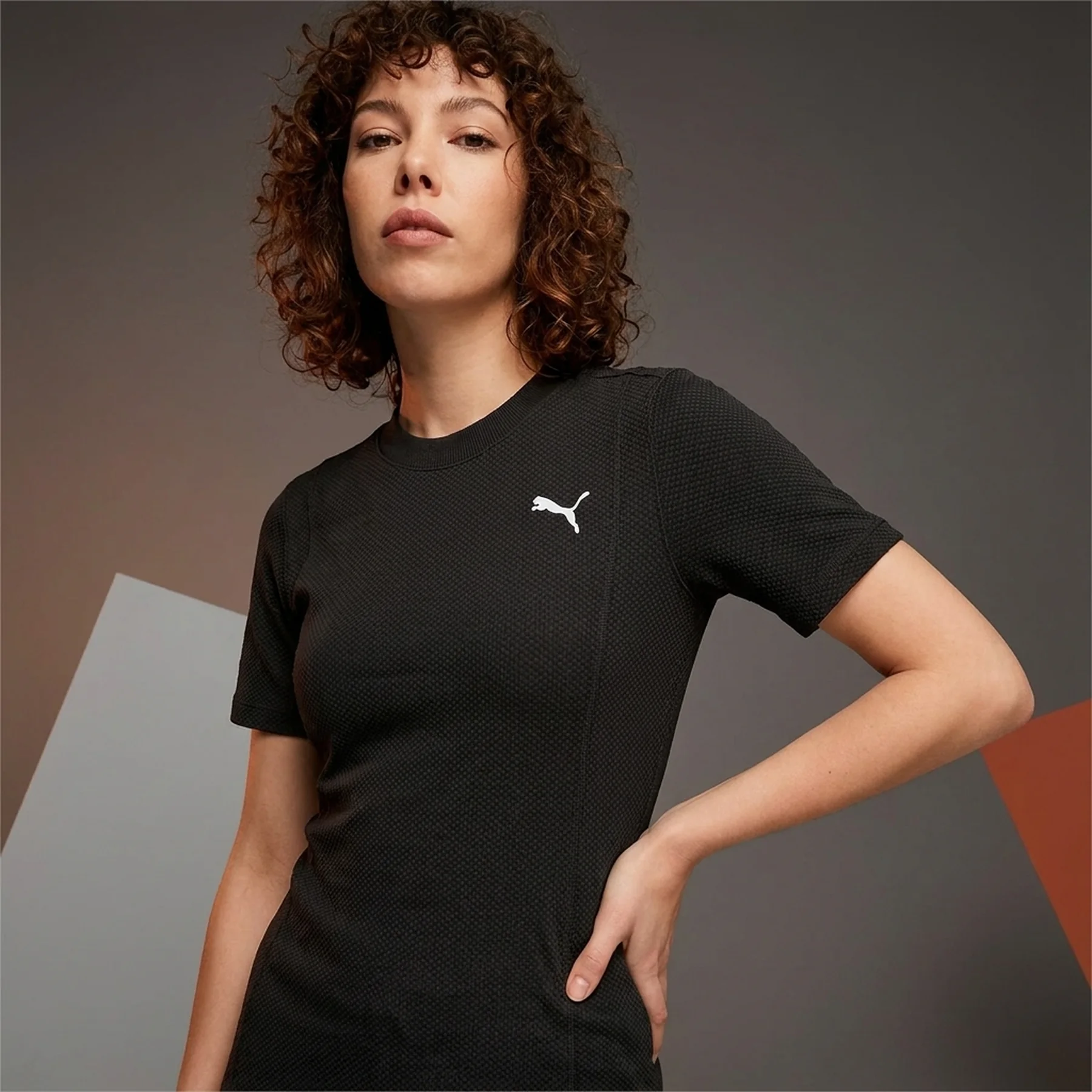 Футболка жіноча Puma Her Slim Black (674063-01)