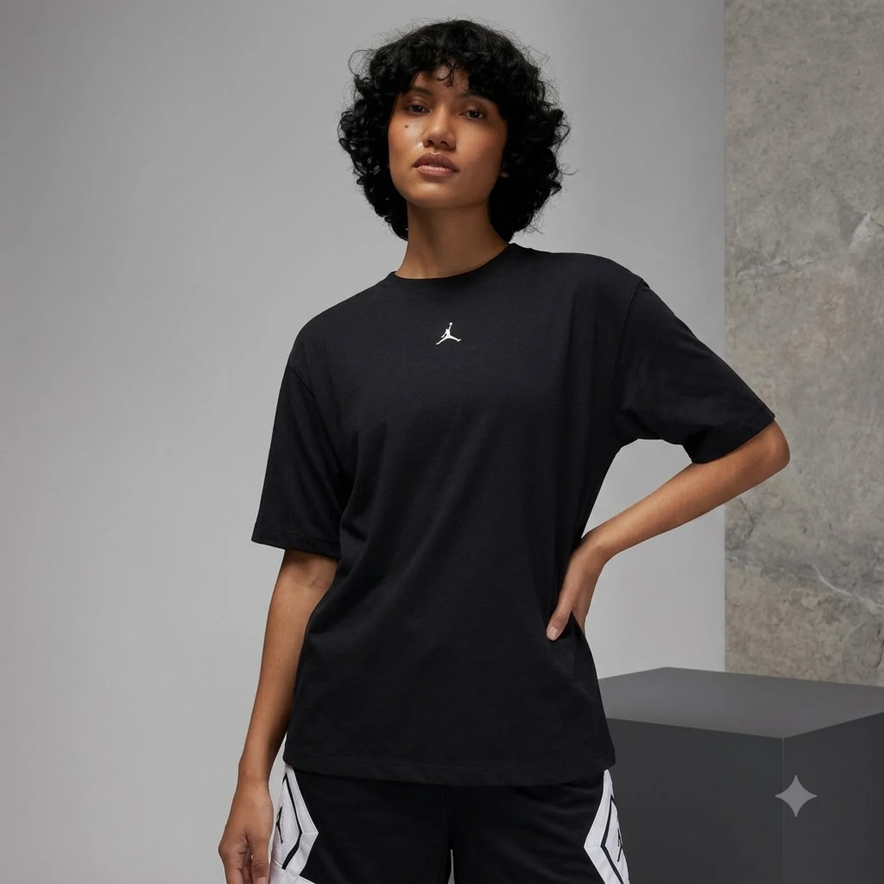 Футболка жіноча Jordan Sport Diamond Tee (FN5116-010)