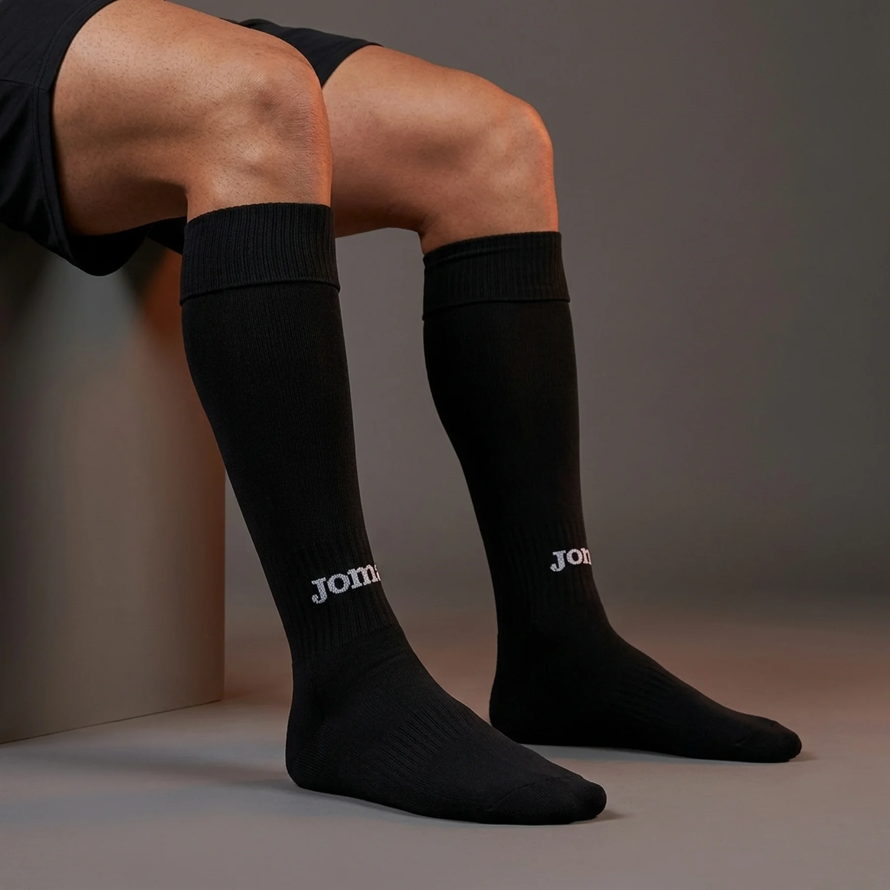 Футбольні гетри чоловічі Joma Classic Ii Black (400054.100)