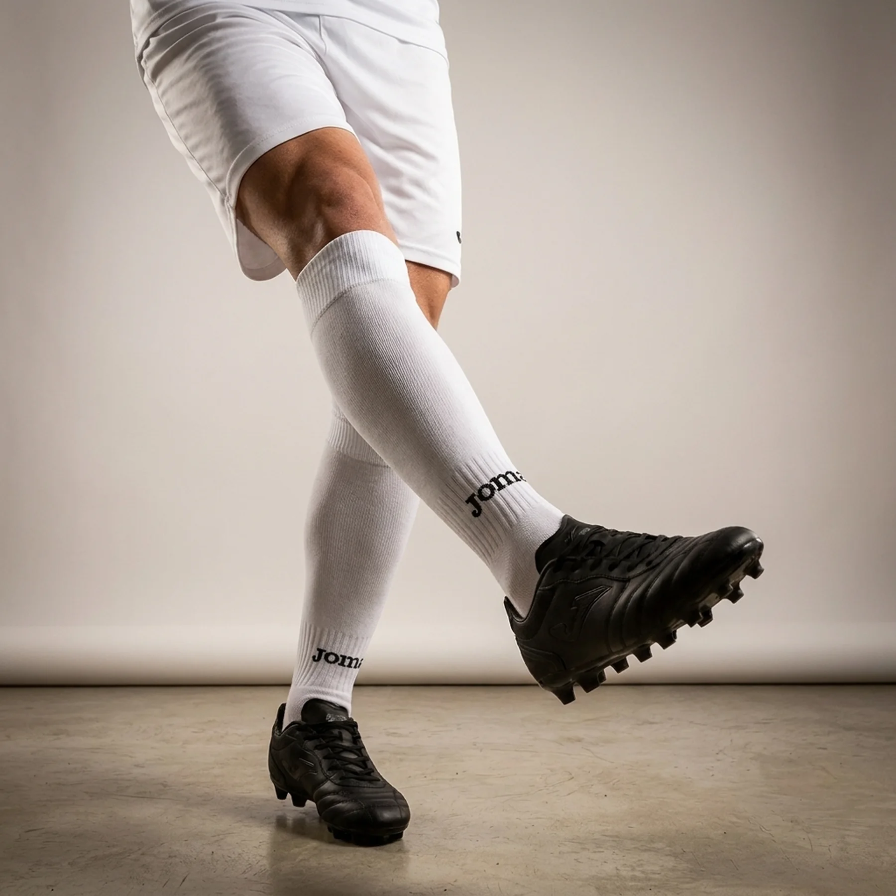 Футбольні гетри чоловічі Joma Classic Ii White (400054.200)