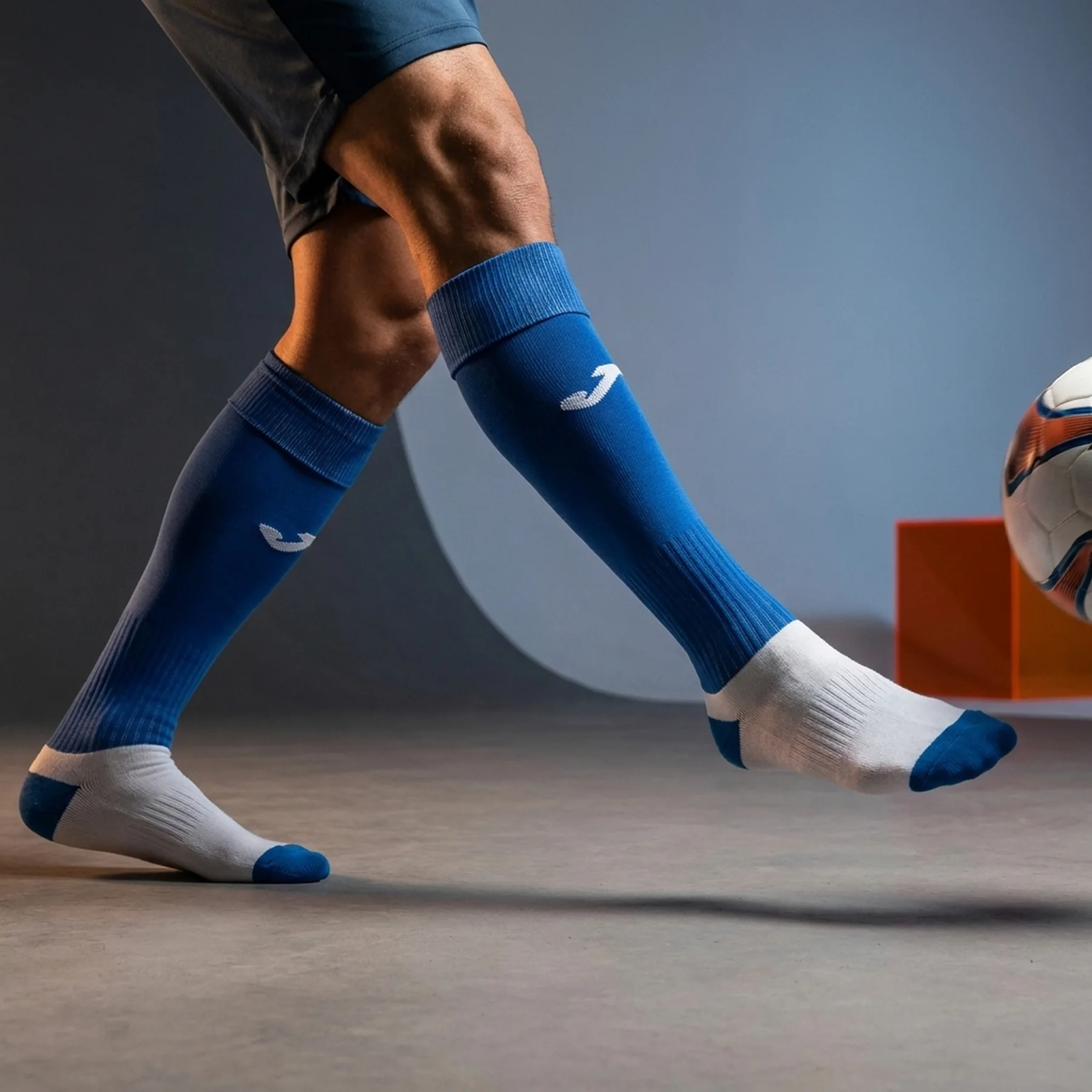 Футбольні гетри чоловічі Joma Socks Football Professional Ii Royal Blue (400392.700)