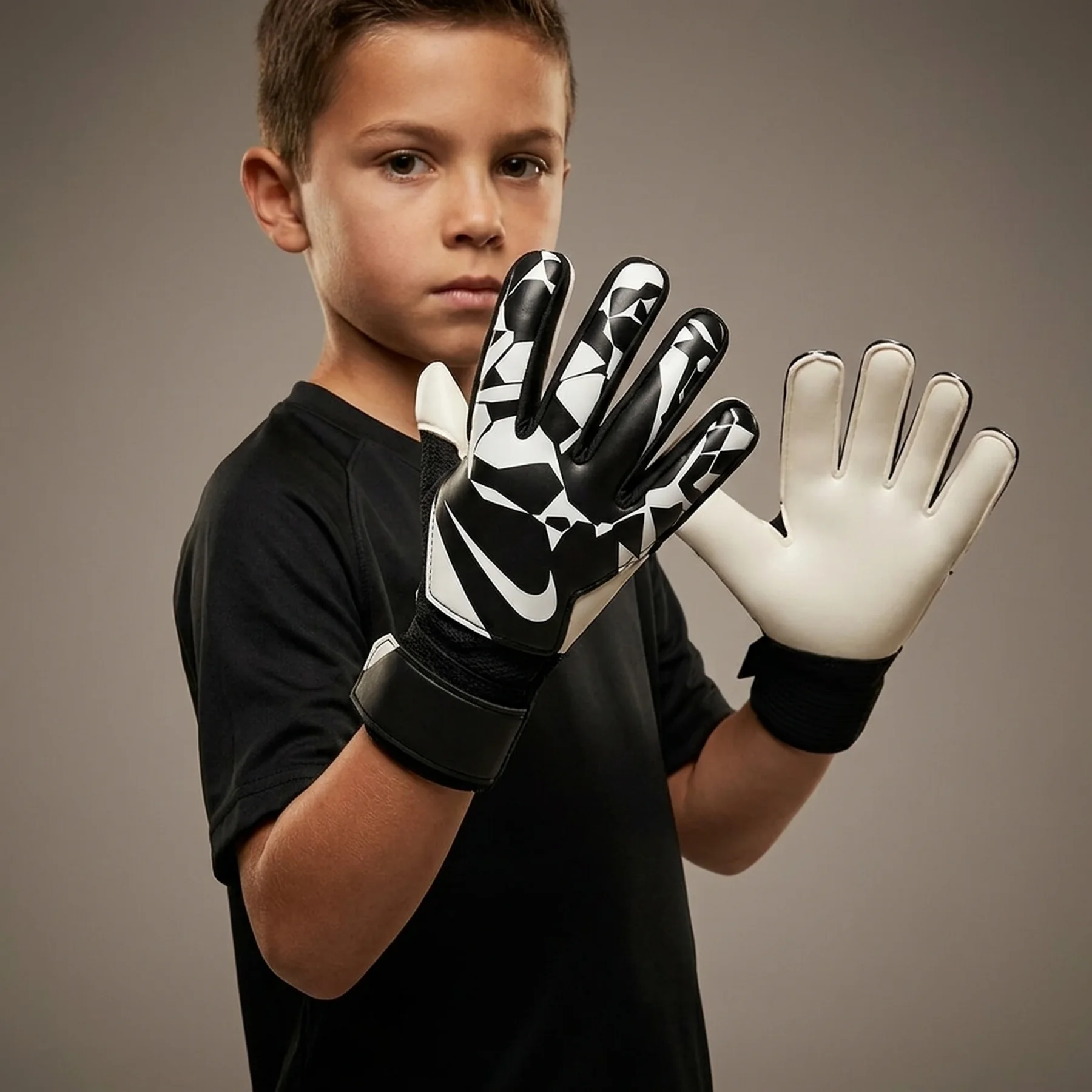 Футбольні рукавиці дитячі Nike Nk Gk Match Jr - Ho24 (HQ0258-010)