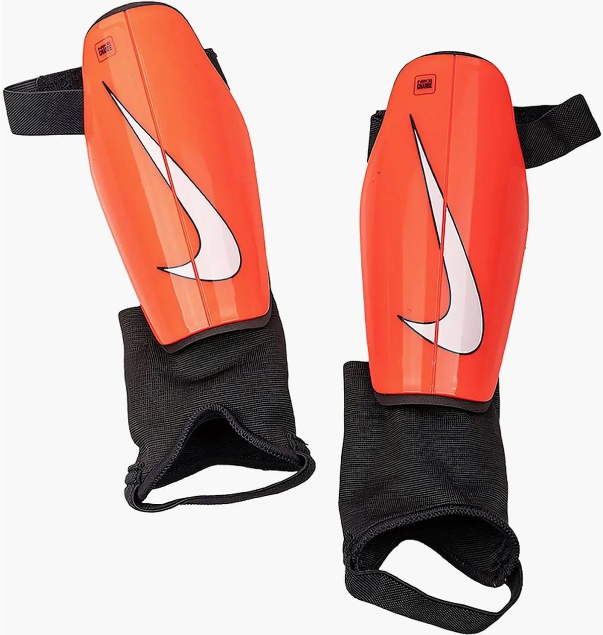 Футбольні щитки унісекс Nike Charge Soccer (DX4608-635)