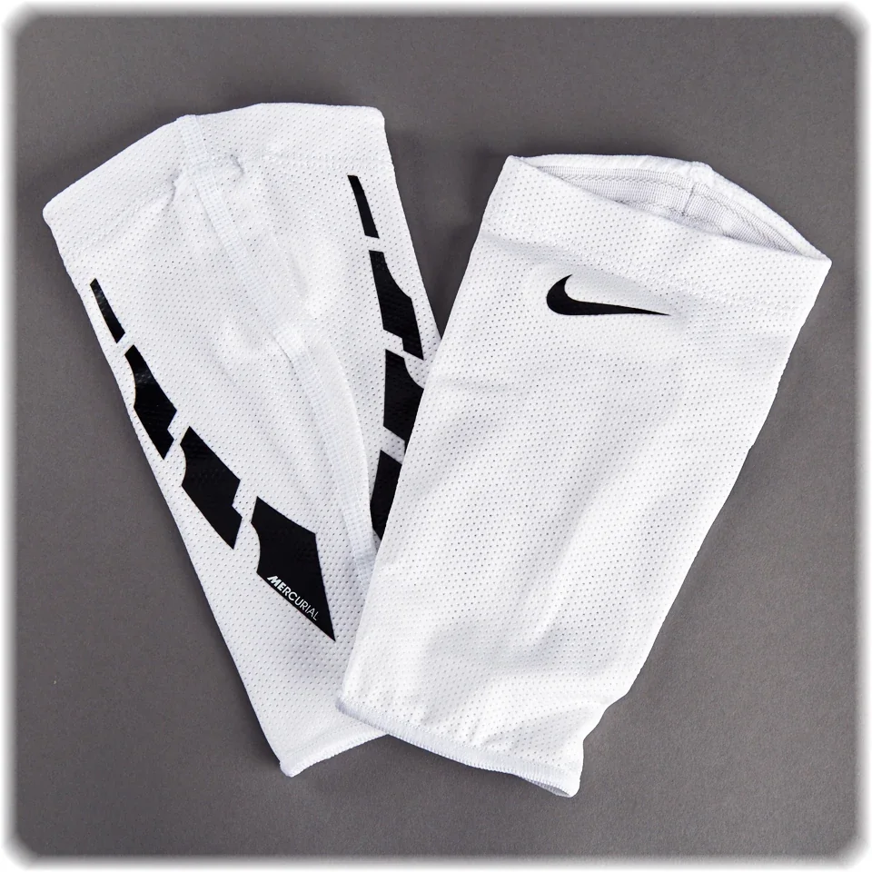 Футбольні щитки унісекс Nike Guard Lock Elite Sleeve (SE0173-103)