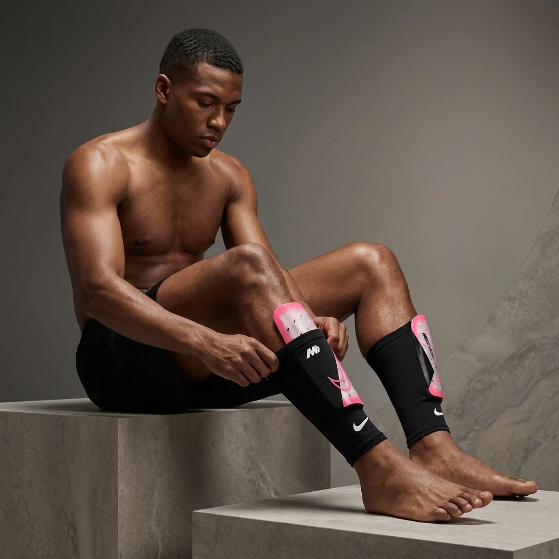 Футбольні щитки унісекс Nike Mercurial Lite (DN3611-675)