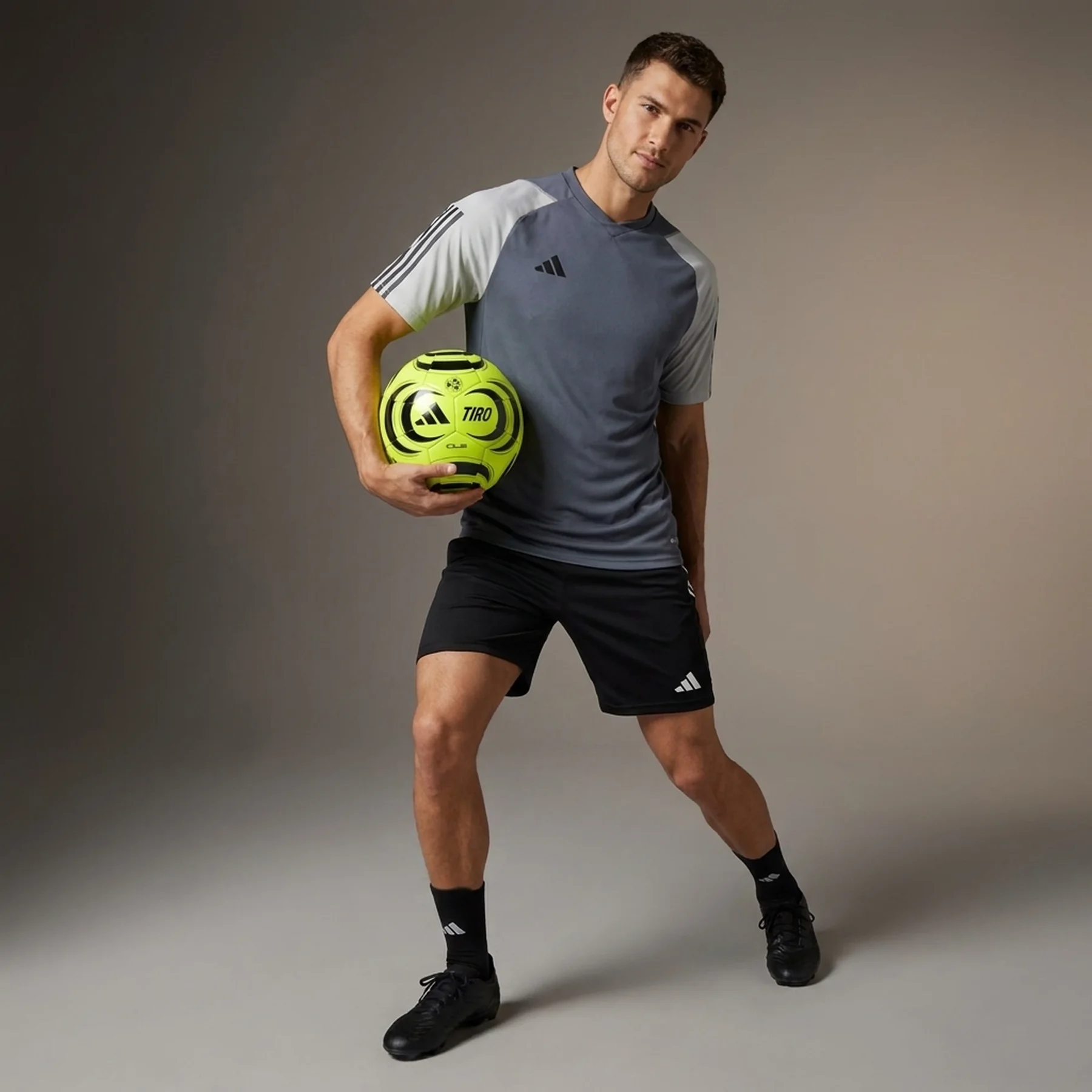 Футбольний м'яч Adidas TIRO Club Winter JW1532, розмір