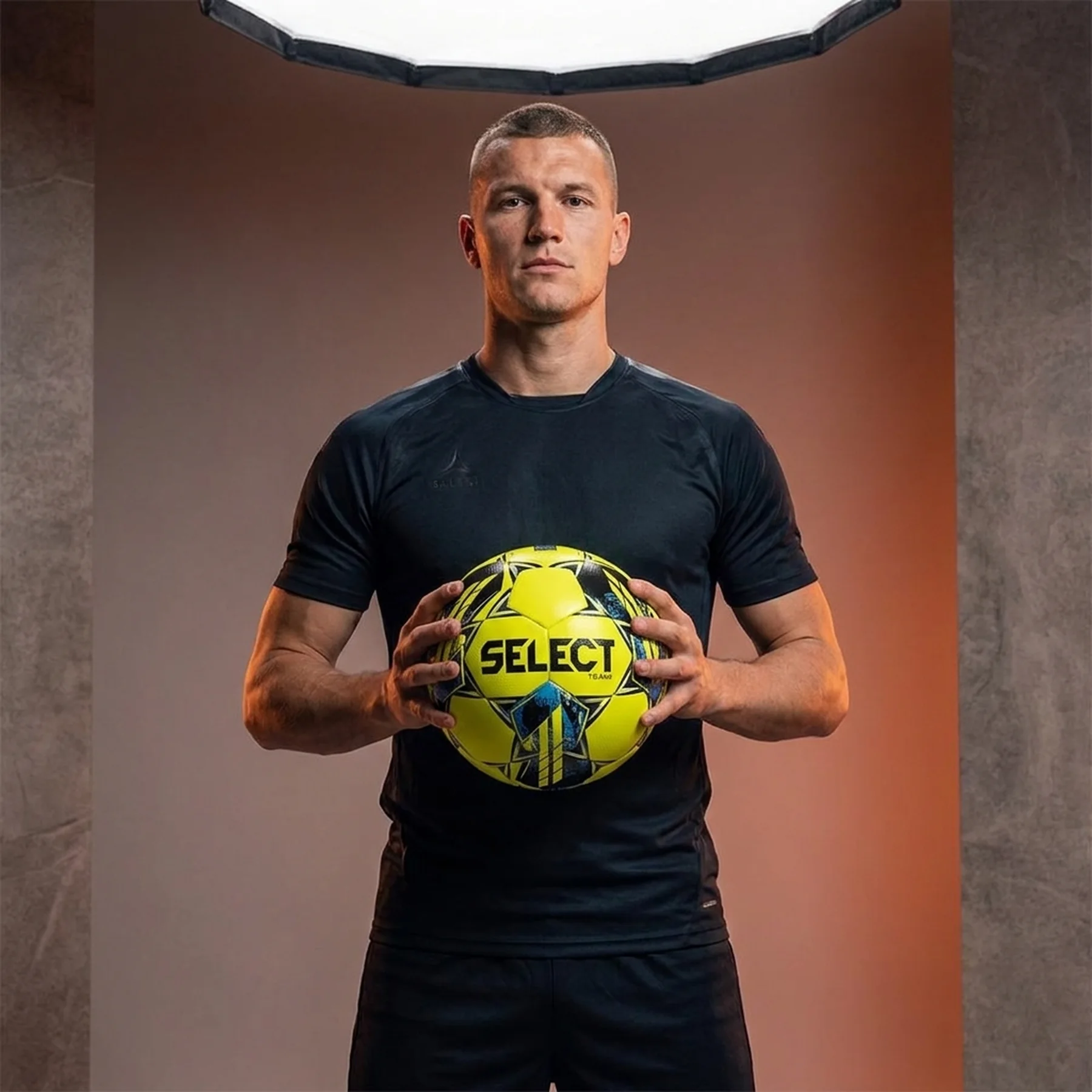 Футбольний м'яч Select Team Fifa V23 (086556-007)