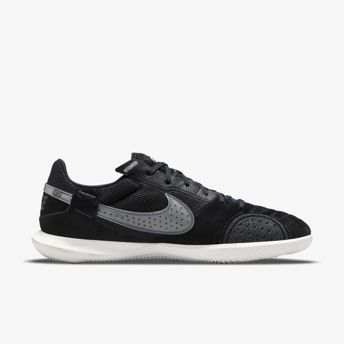 Футзалки Nike Streetgato IC DC8466-010, розмір 41 (25,5 см) — Спортивні аксесуари