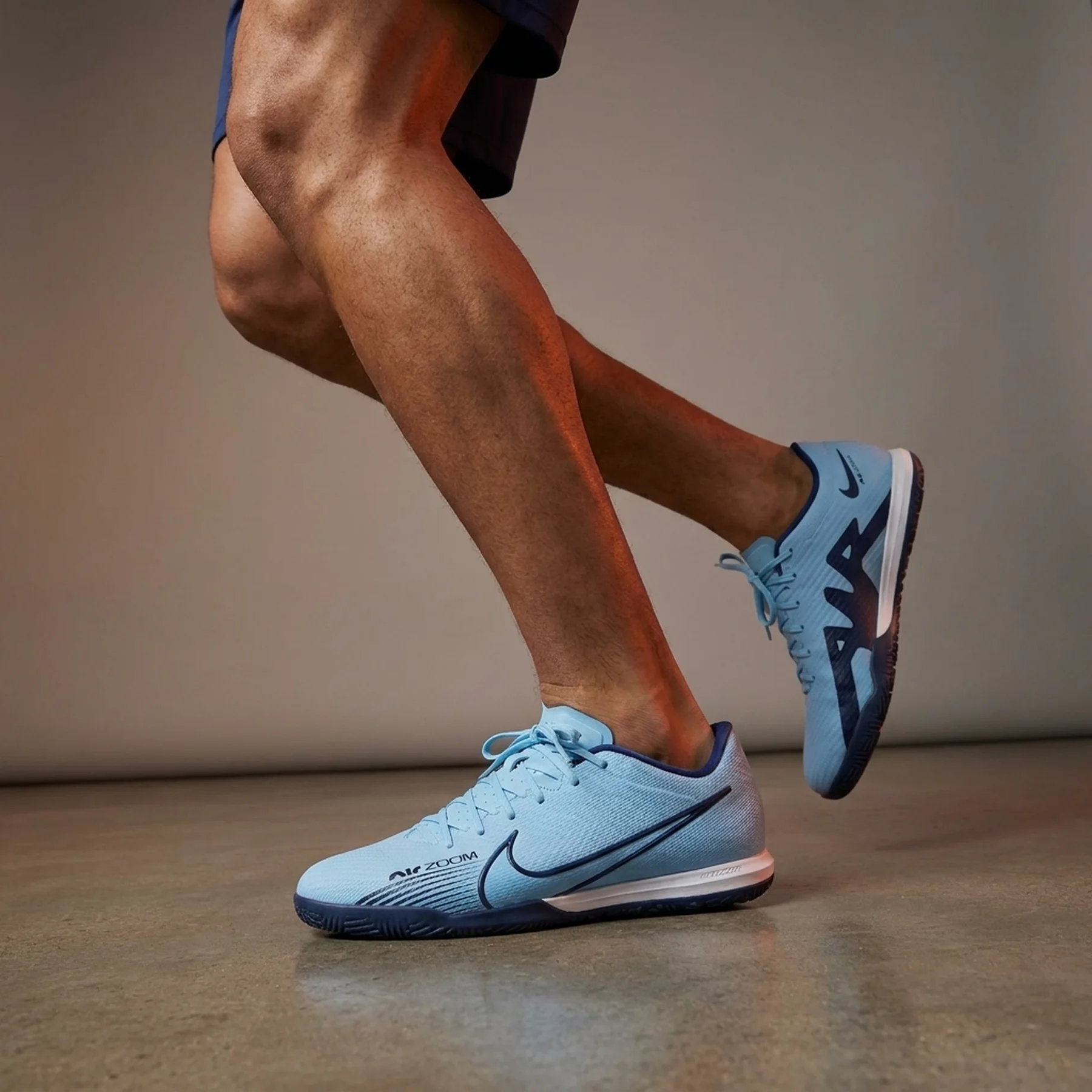 Футзалки чоловічі Nike Zoom Vapor 16 Academy Ic (FQ8434-400)
