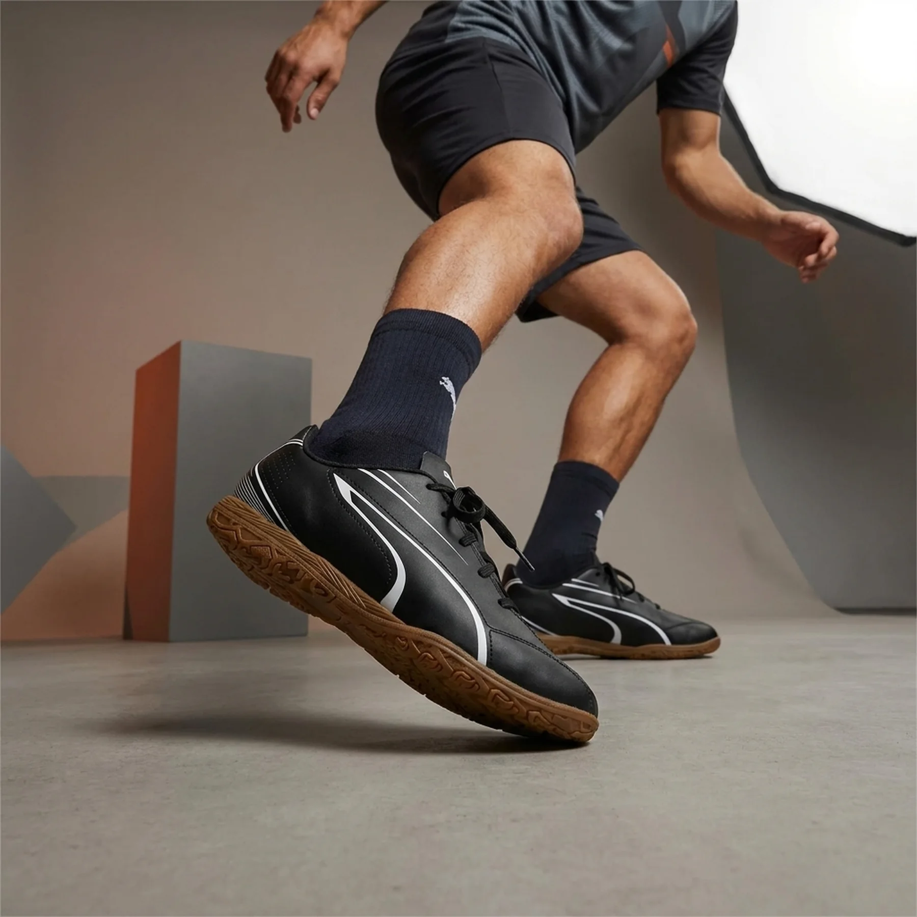 Футзалки чоловічі Puma Vitoria It (107485-01)