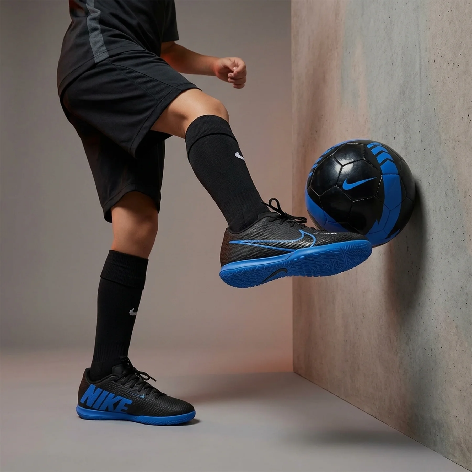 Футзалки дитячі Nike Mercurial Vapor 15 Club Ic Black Dj5955-040 (DJ5955-040)