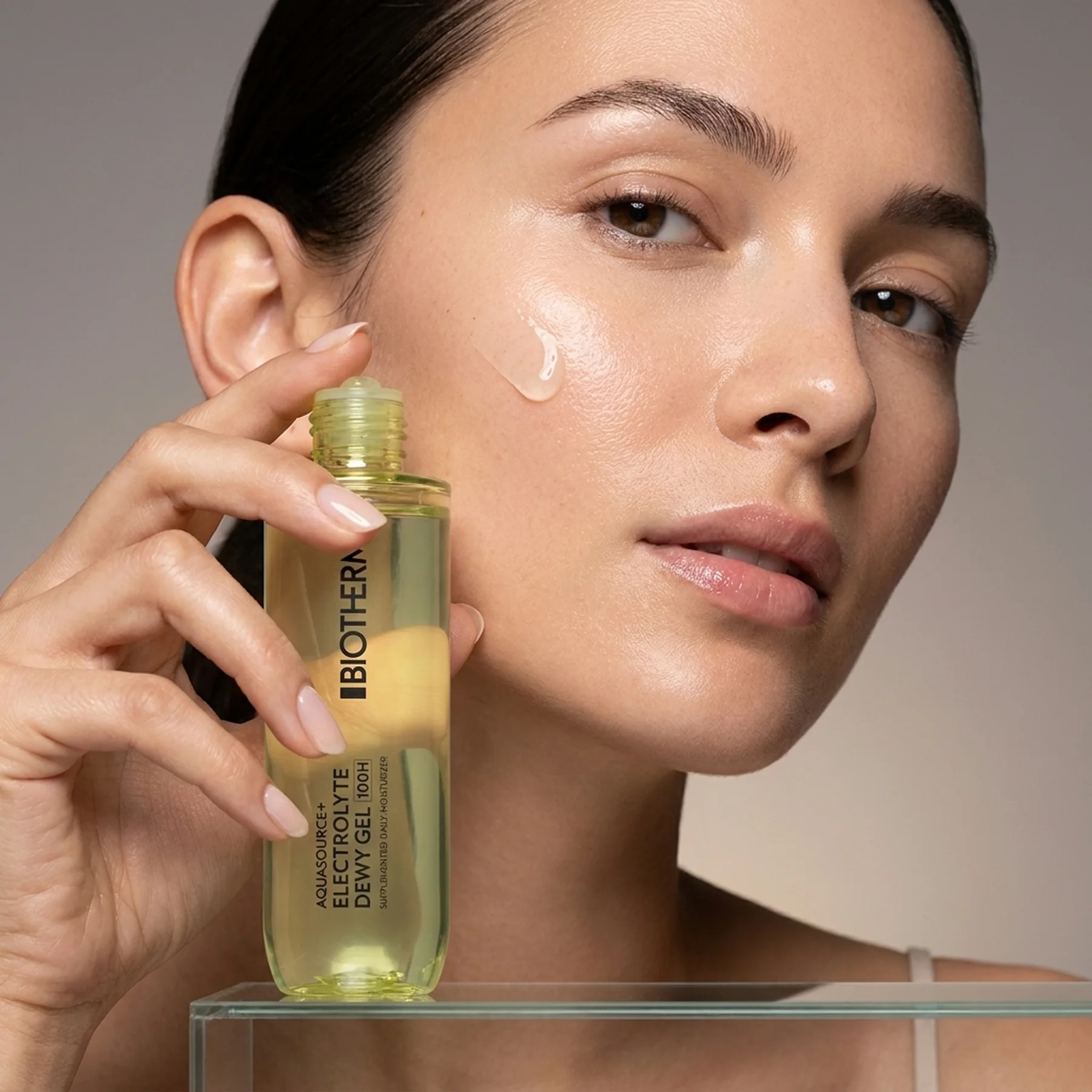 Гель Biotherm Aquasource+ Electrolyte Dewy Gel 100 мл