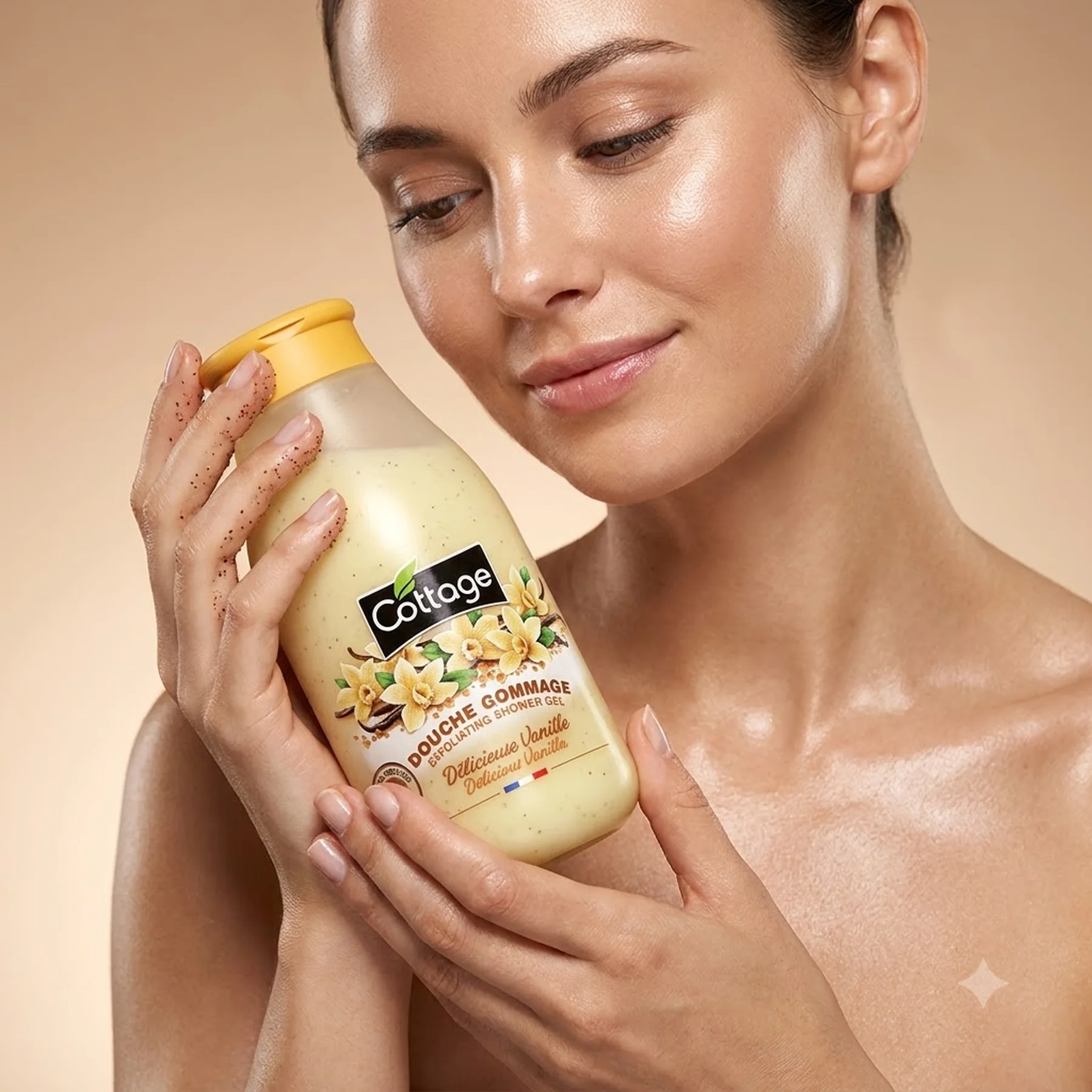 Гель-гоммаж для душа Cottage Exfoliating Shower Gel 270 мл Смачна ваніль