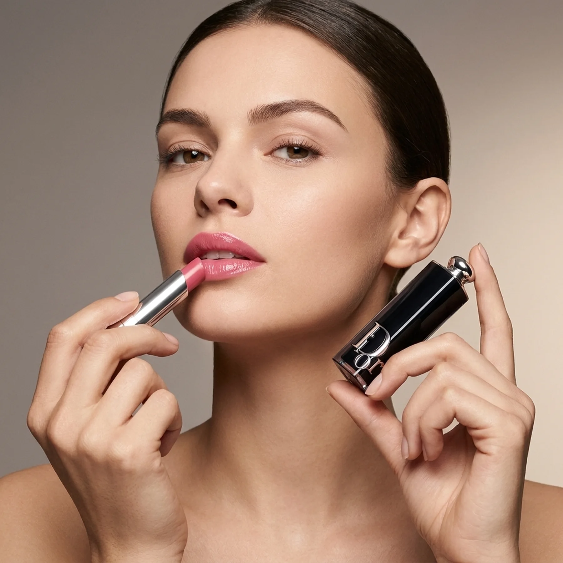 Гелевая сердцевина - Зеркальный блеск Dior Addict Lipstick 3.2 г 329 Tie & Dior