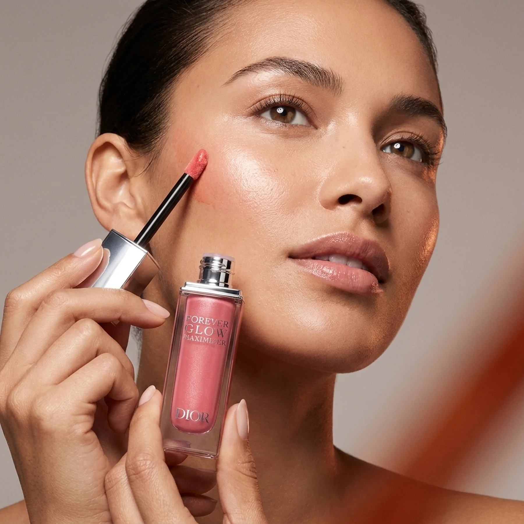 Хайлайтер для лица Dior Forever Glow Maximizer 11 мл 018 Flame