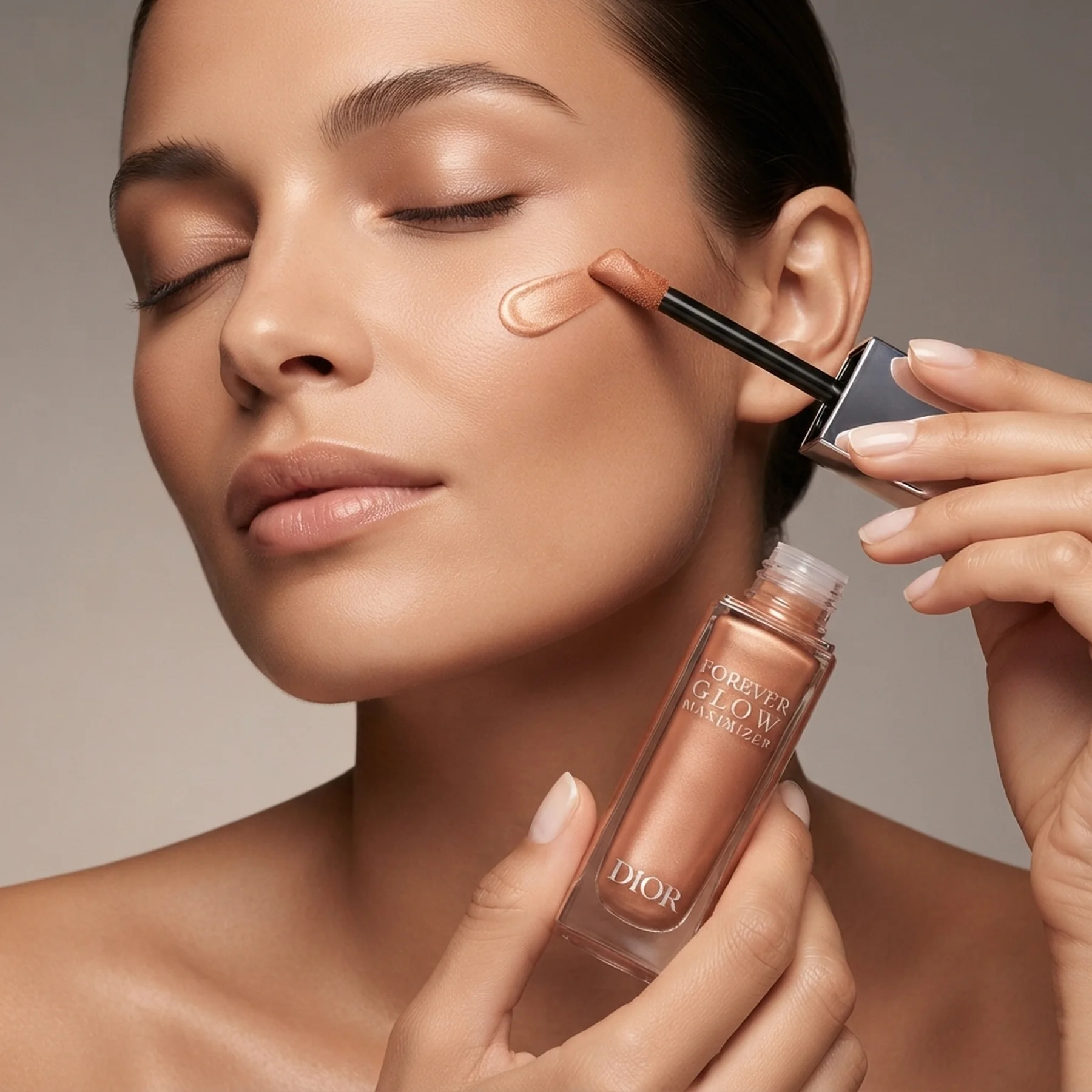 Хайлайтер для лица Dior Forever Glow Maximizer 11 мл 019 Copper