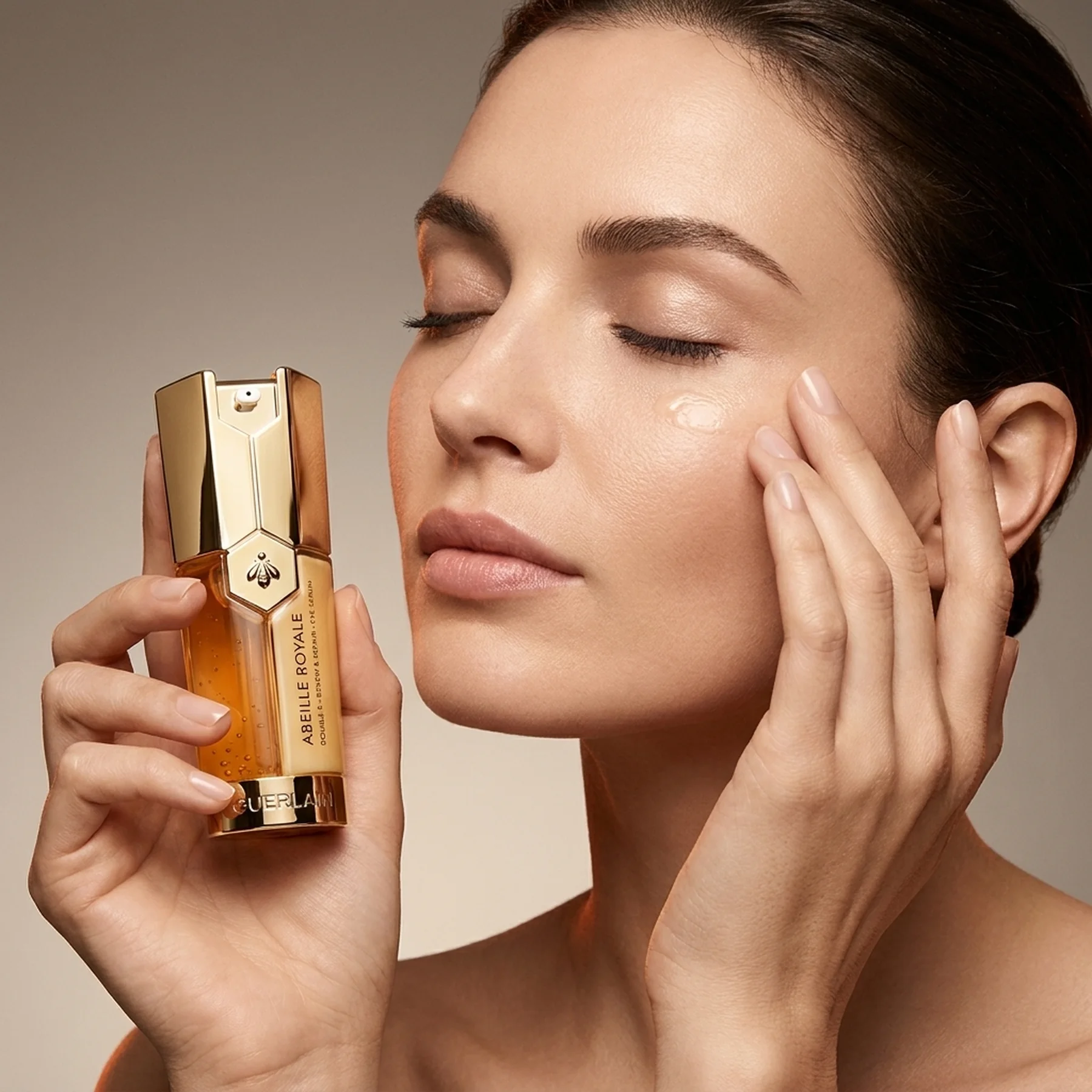 Интенсивная сыворотка-лифтинг для области вокруг глаз Guerlain Abeille Royale Double R Renew & Repair Eye Serum 20 мл