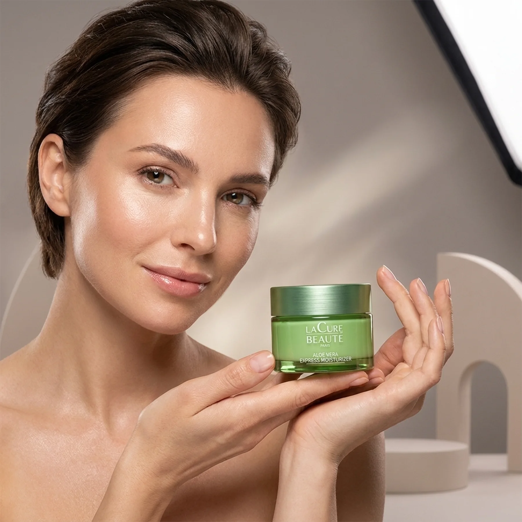 Интенсивно увлажняющий крем с алоэ вера La Cure Beaute Aloe Vera Express Moisturizer 50 мл