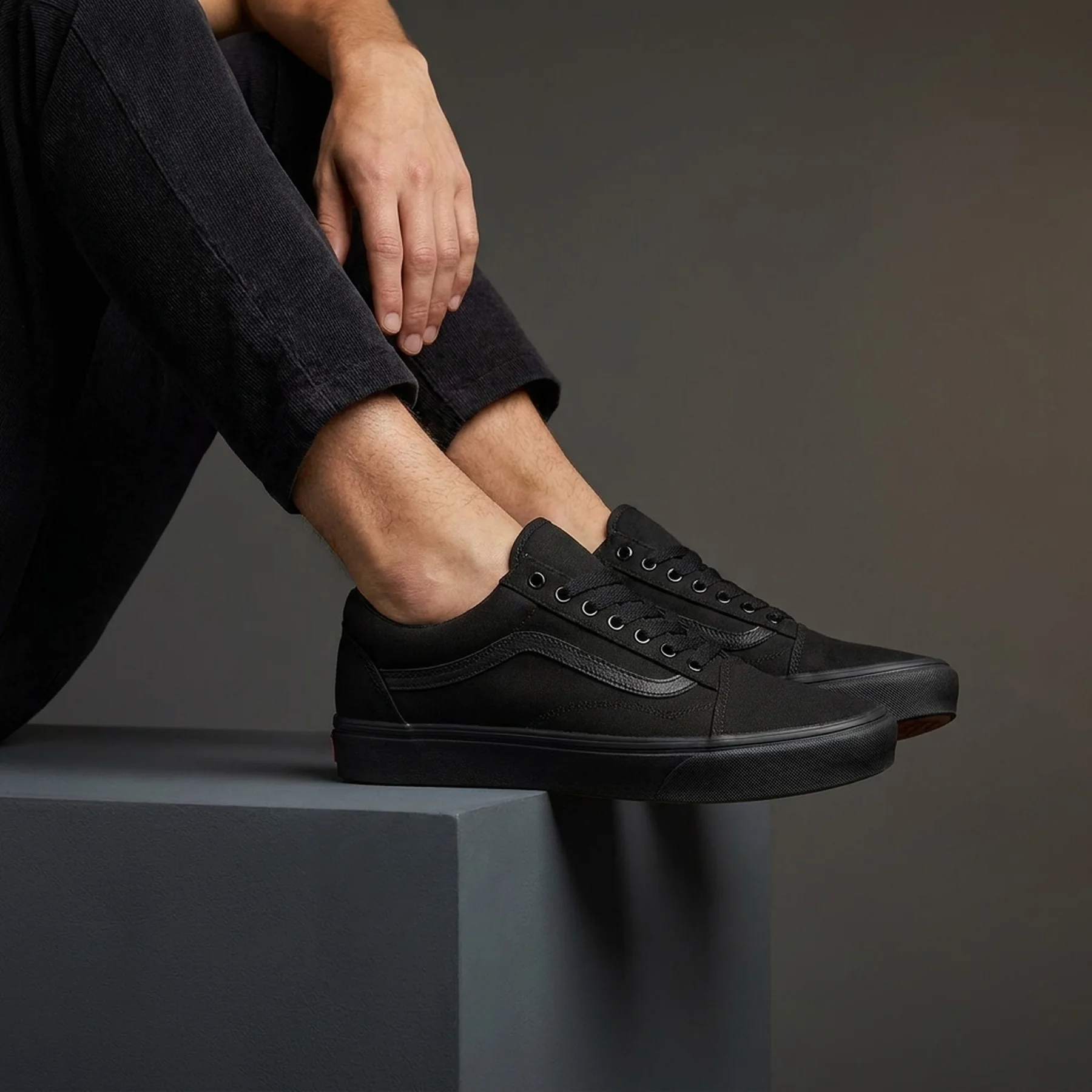 Кеди унісекс Vans Comfycush Old Skool (VN000D3HBKA)