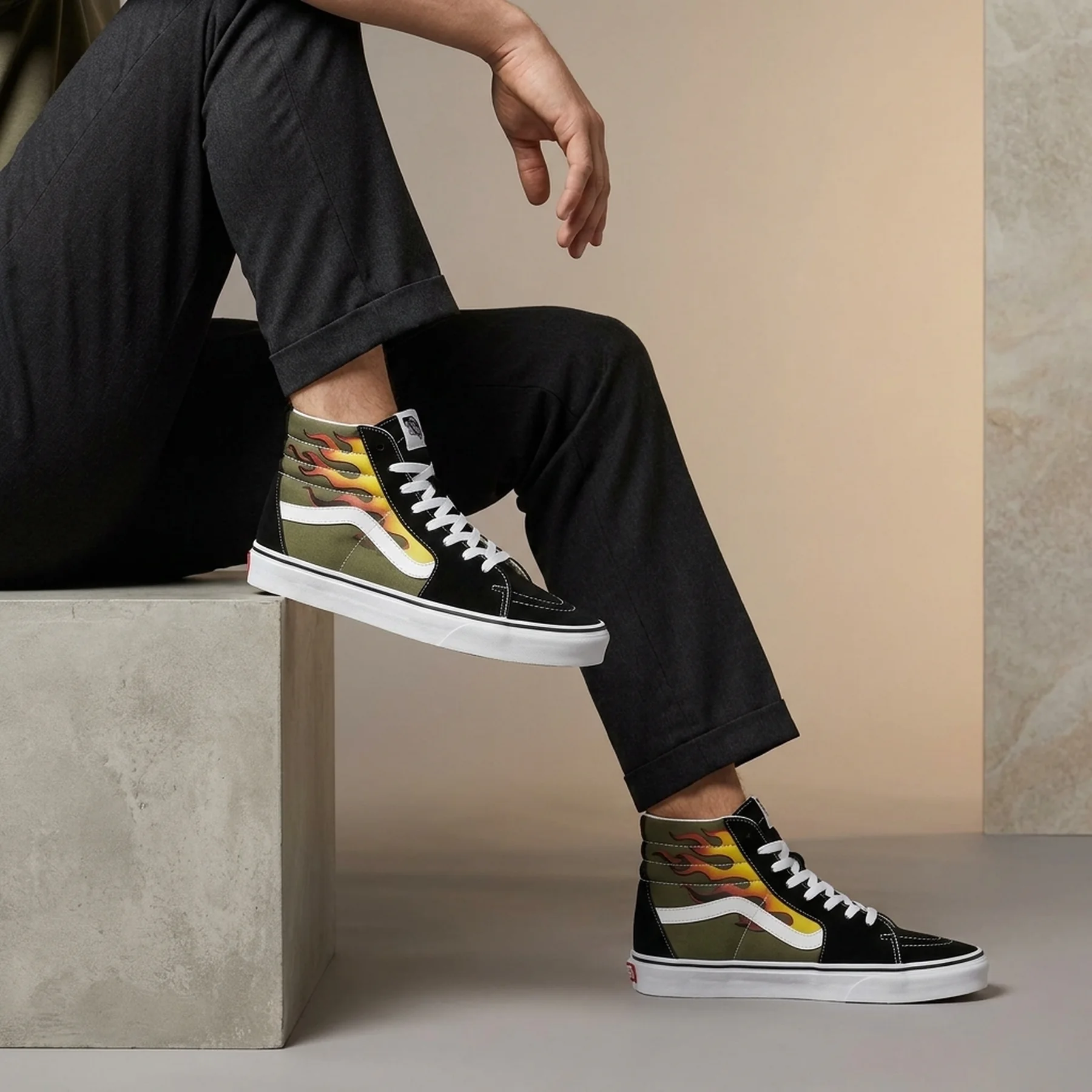 Кеди унісекс Vans Sk8-Hi Flame Shoe Black/Green (VN0005UJZBF)