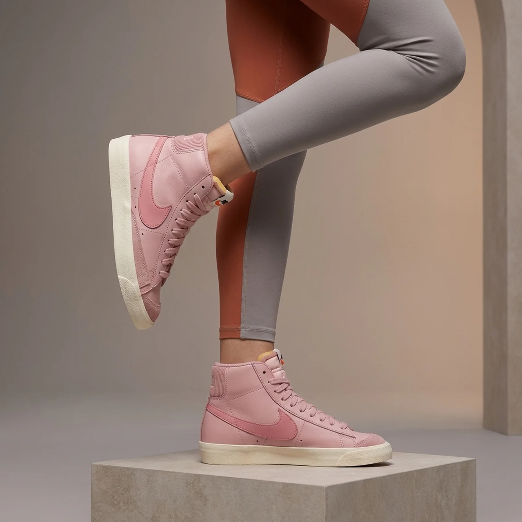 Кеди жіночі Nike Blazer Mid 77 Jumbo (DQ1471-600)