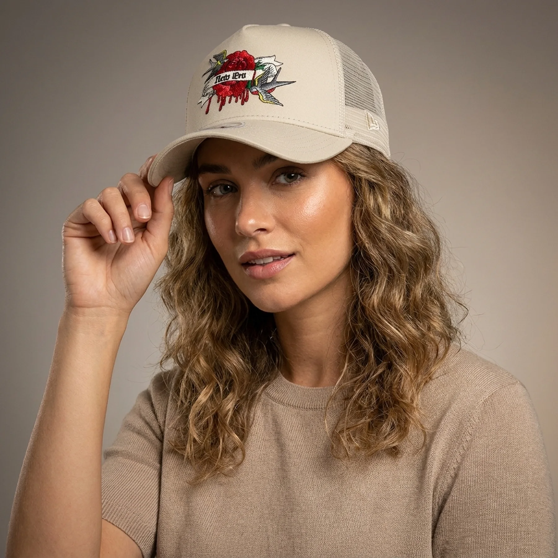 Бейсболка New Era WMNS NE TRUCKER