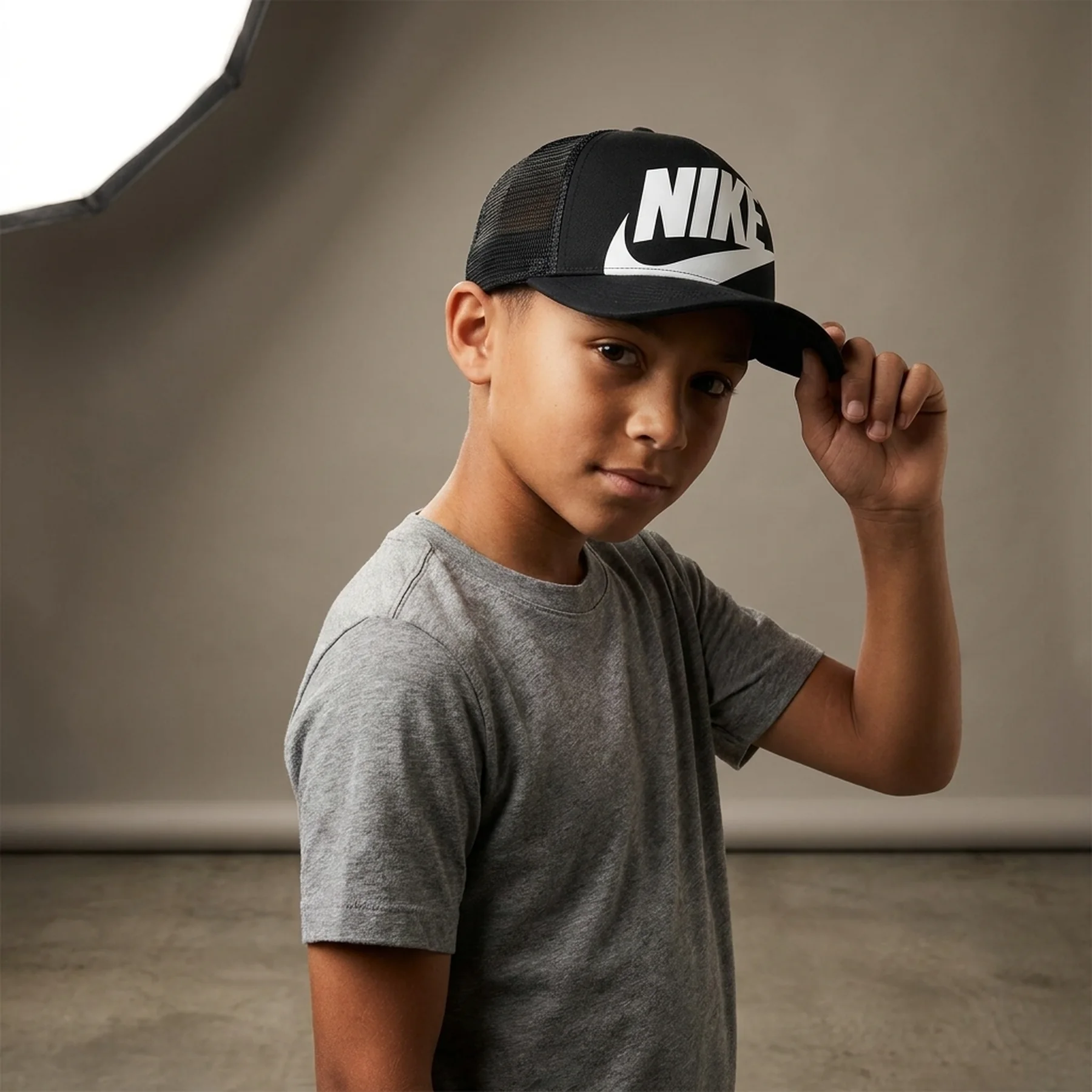 Кепка Nike Kids Rise Trucker Cap FB5363-010