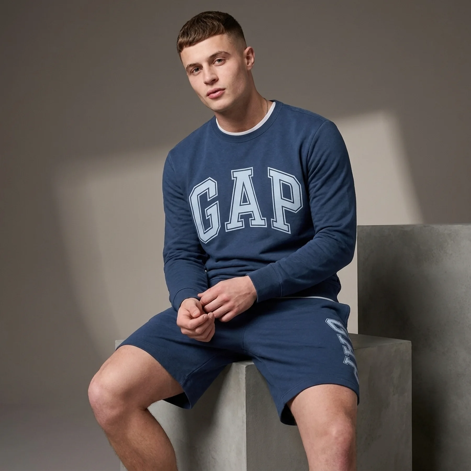 Кофта чоловіча Gap Ntx Logo Db Crew Blue (561835-02)