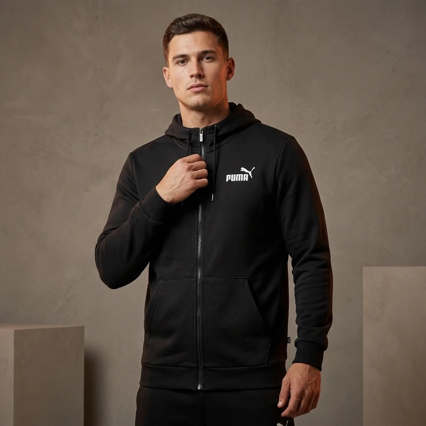 Кофта чоловіча Nike Essentials Full-Zip (586702-01)