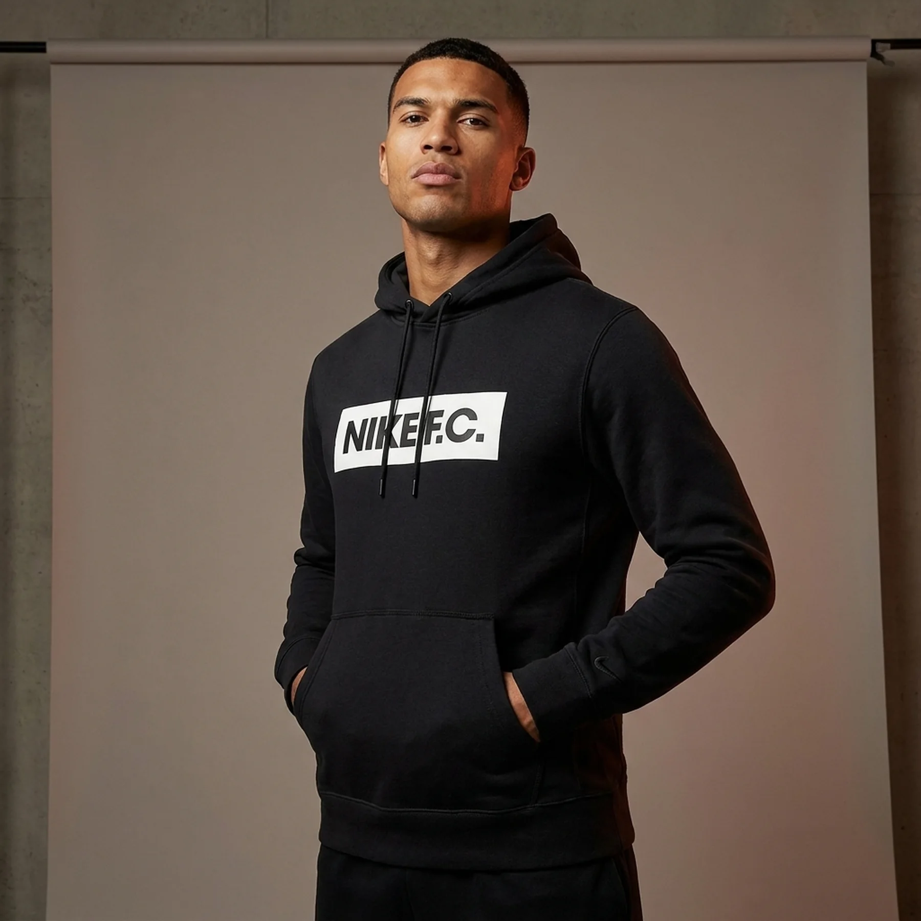 Кофта чоловіча Nike Fc Essential Fleece Hoodie (CT2011-010)