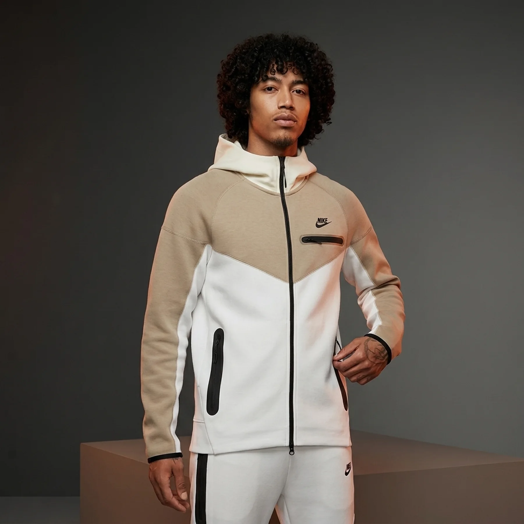 Кофта чоловіча Nike M Nk Tch Flc Fz Wr (FB7921-121)