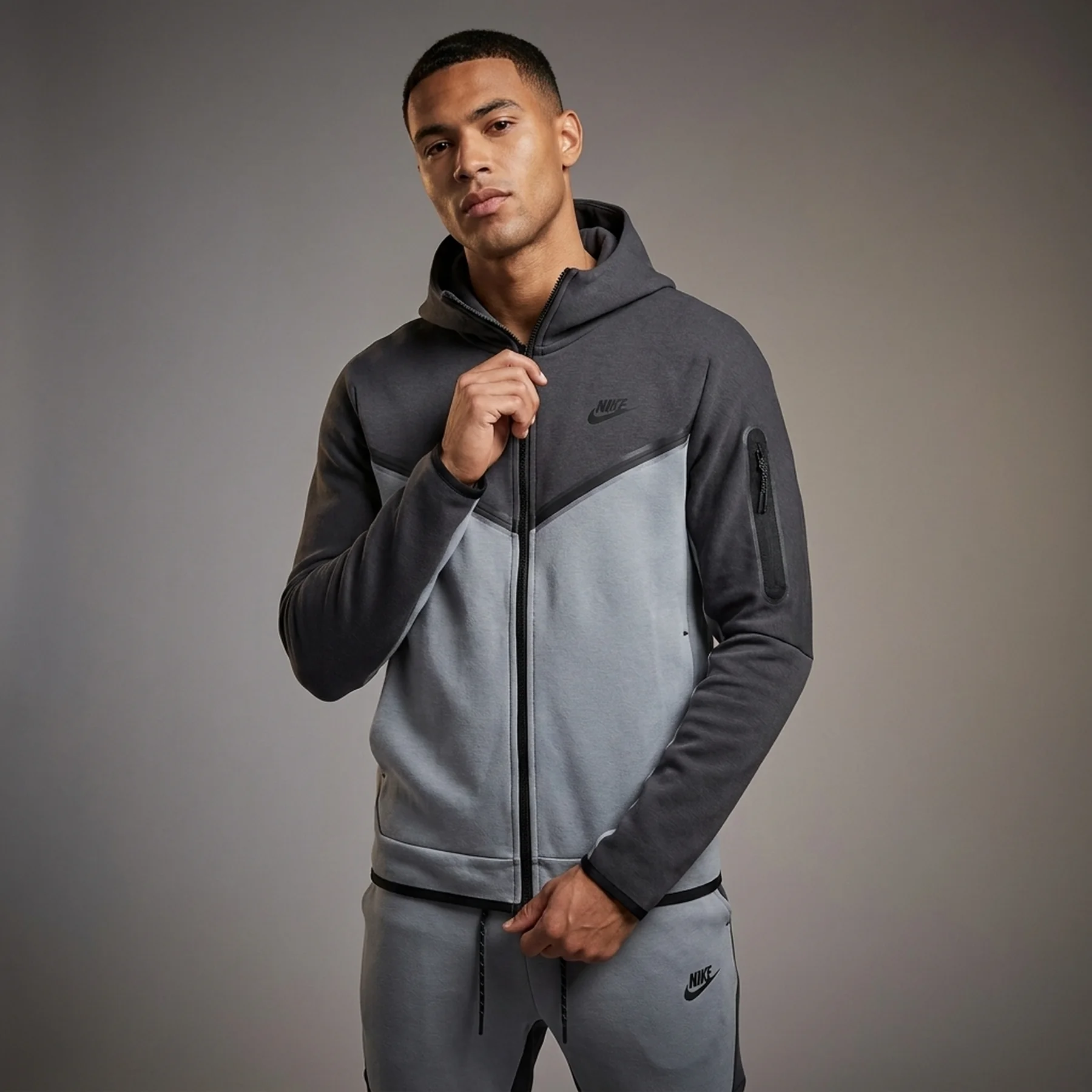 Кофта чоловіча Nike Sportswear Tech Fleece Windrunner (HV0949-061)