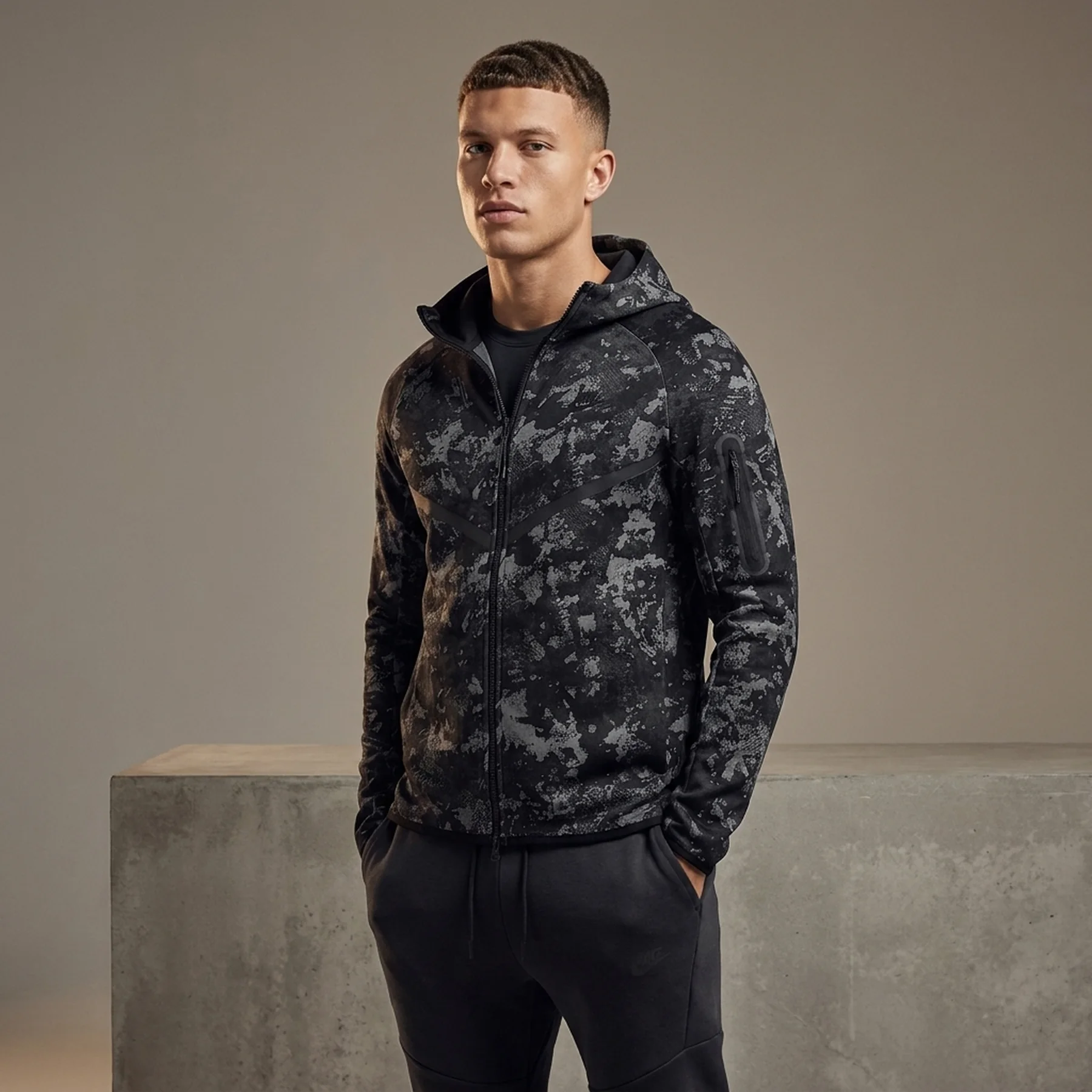 Кофта чоловіча Nike Tech Fleece Hoodie Camo/Grey (HV5055-060)