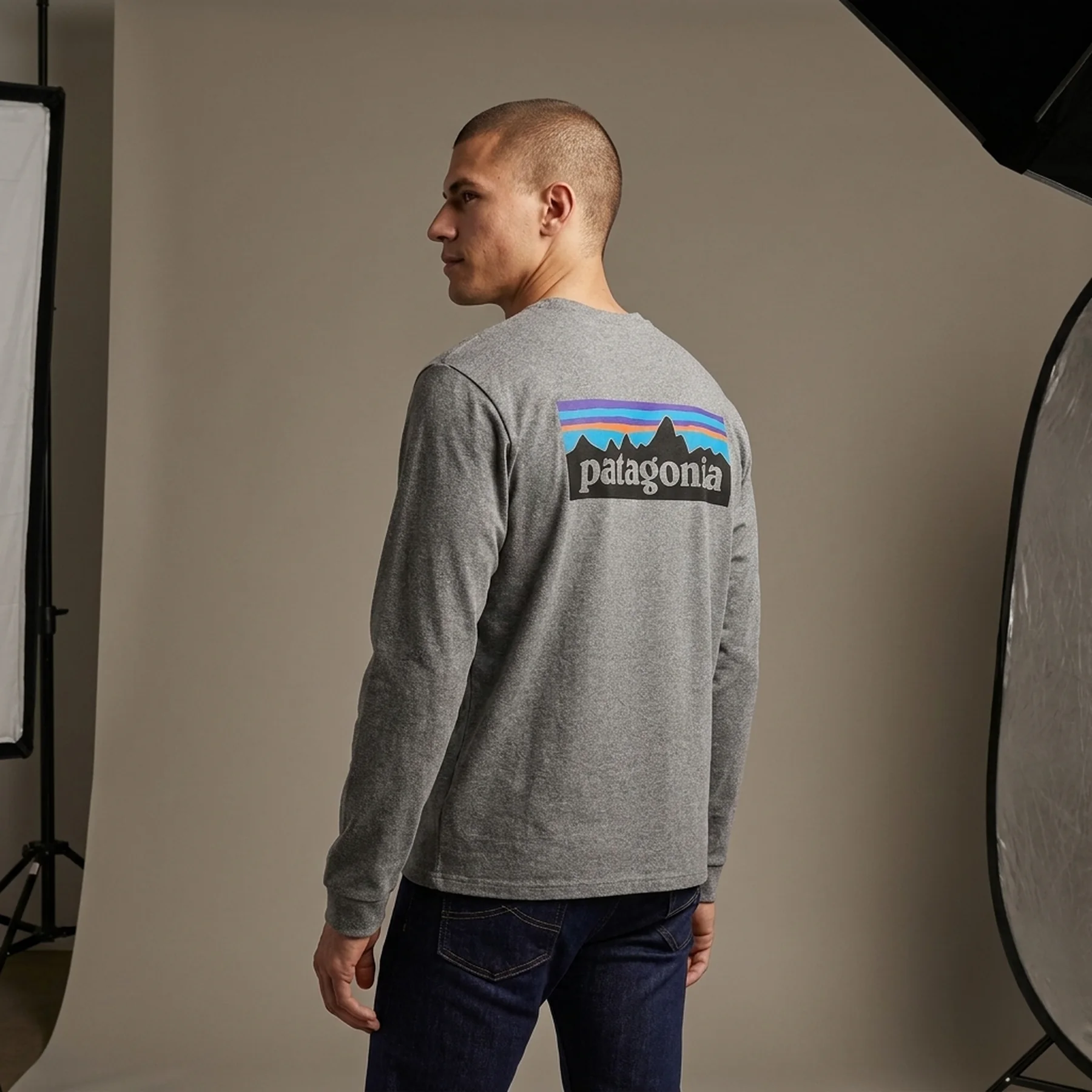 Кофта чоловіча Patagonia P-6 Logo Uprisal Crew Sweatshirt Gravel Heather Grey Glh39657 (GLH39657)