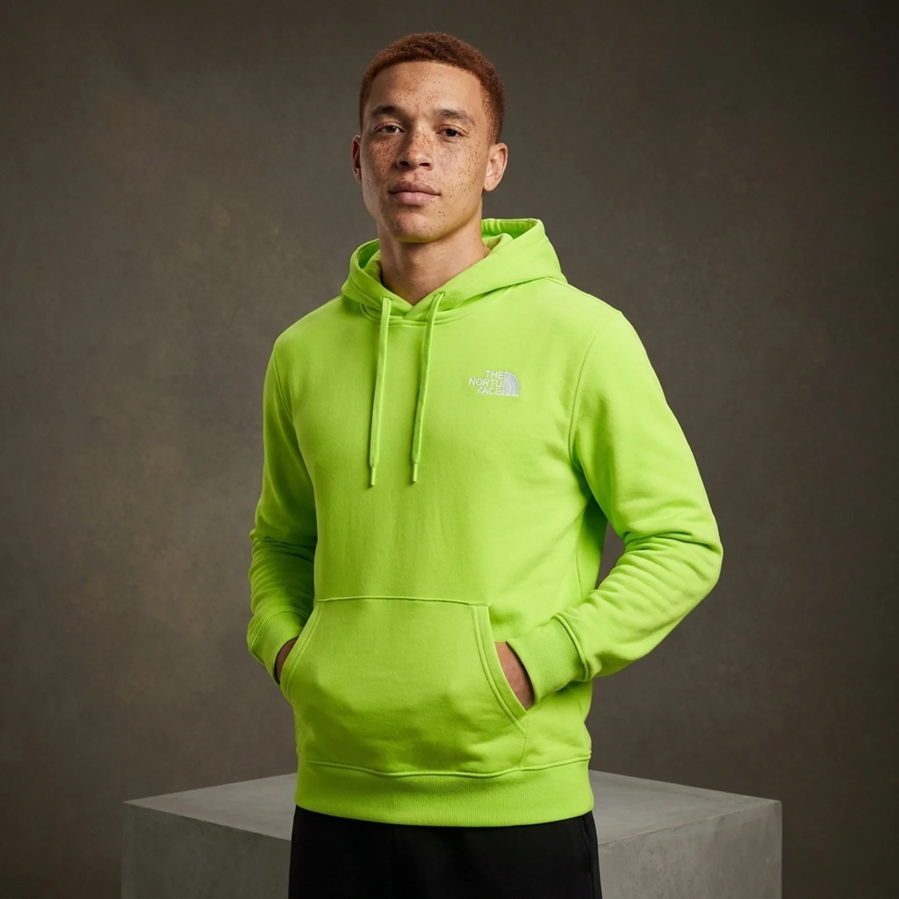 Кофта чоловіча The North Face Box Nse Pullover Hoodie Neon Green (NF0A7UNSIAM)