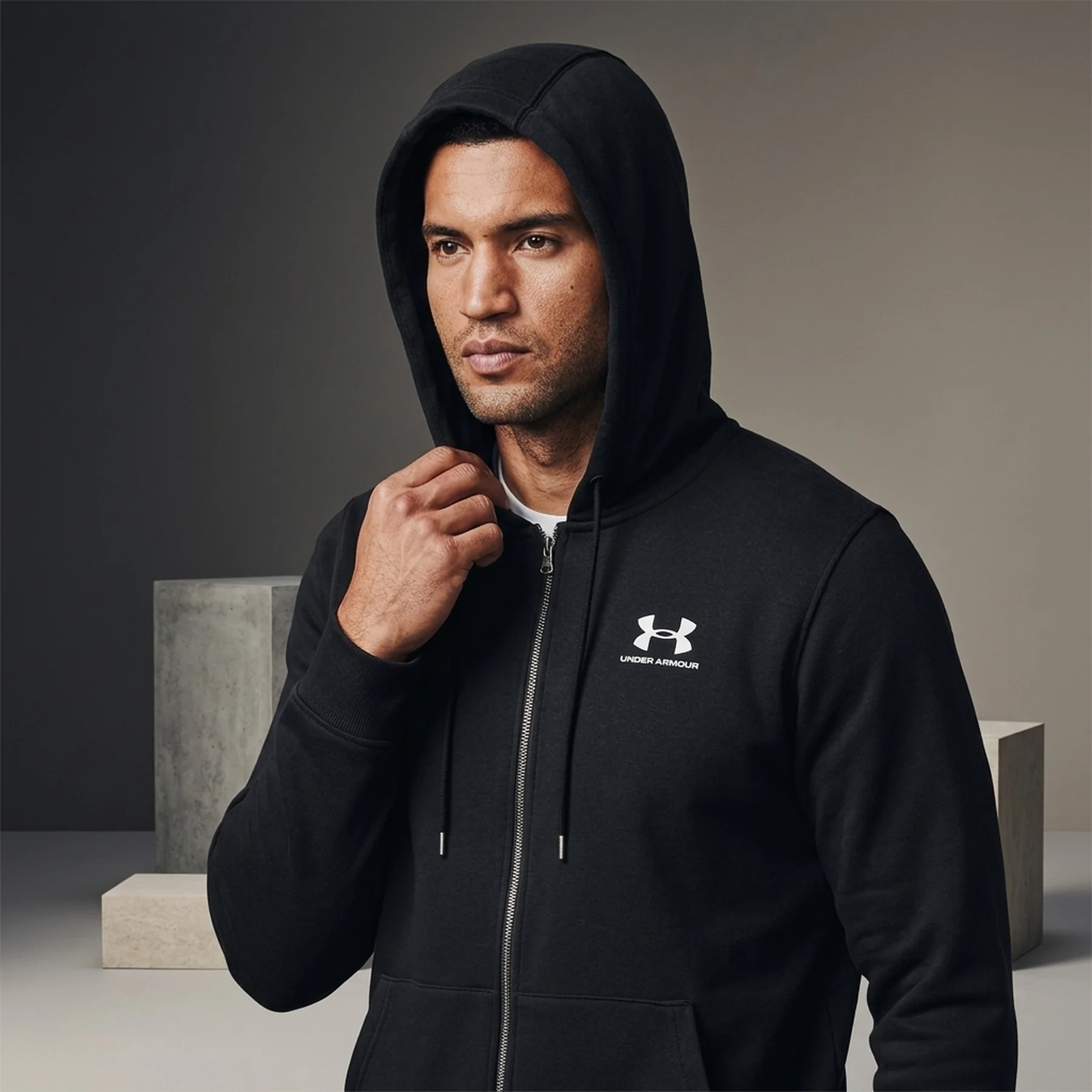 Кофта чоловіча Under Armour Essential Fleece Fz Hood-Blk Black (1373881-001)