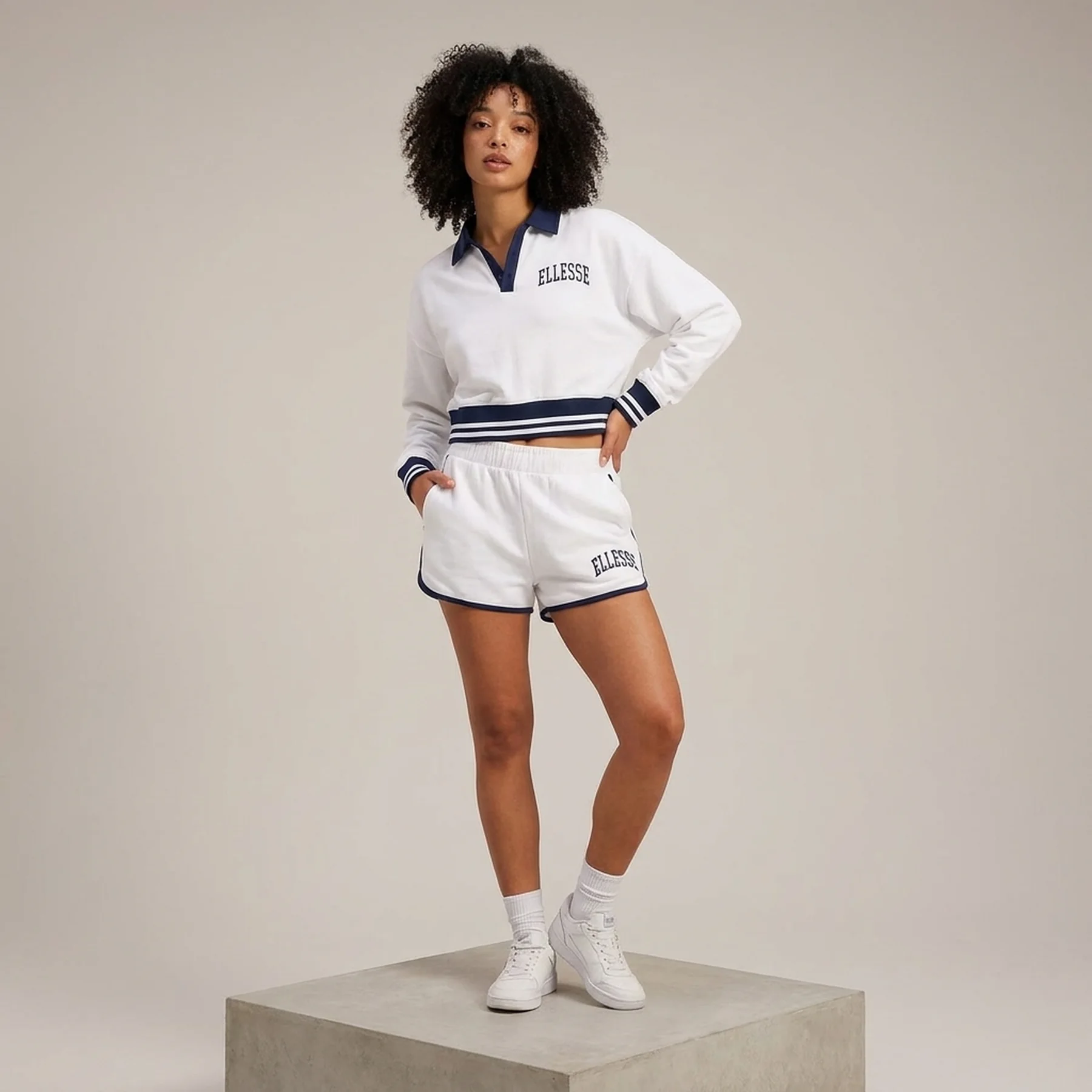 Кофта жіночі Ellesse Crocetta Cropped Sweatshirt (SGV20265-908)