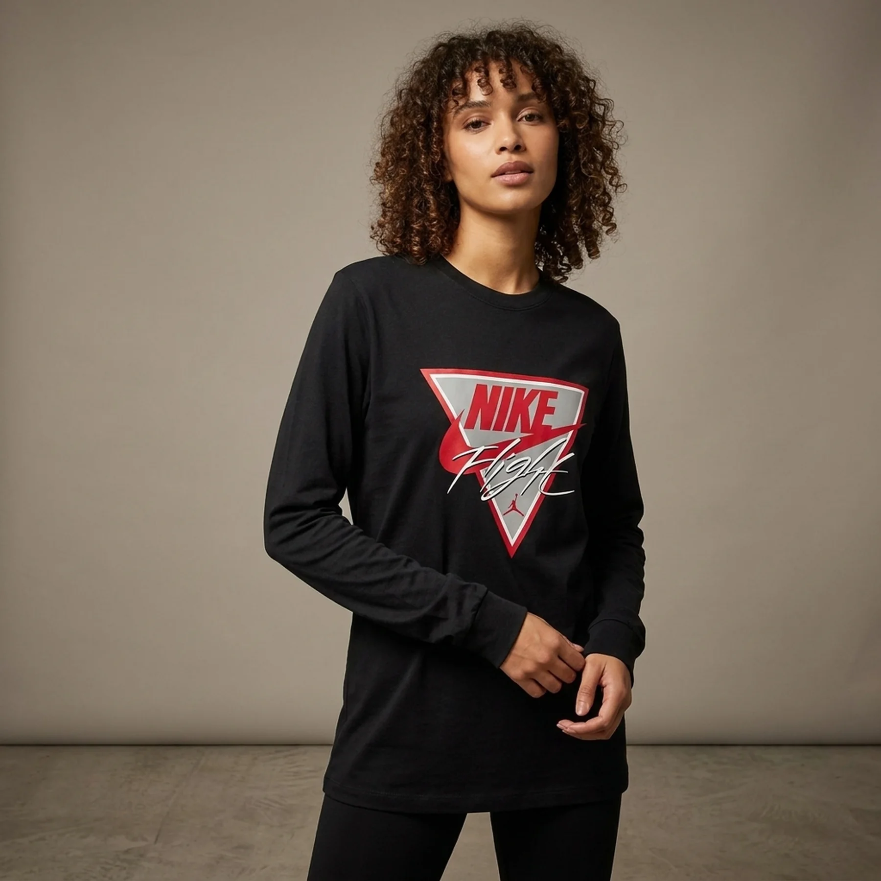 Кофта жіночі Jordan Long-Sleeve Graphic T-Shirt (FD7205-010)