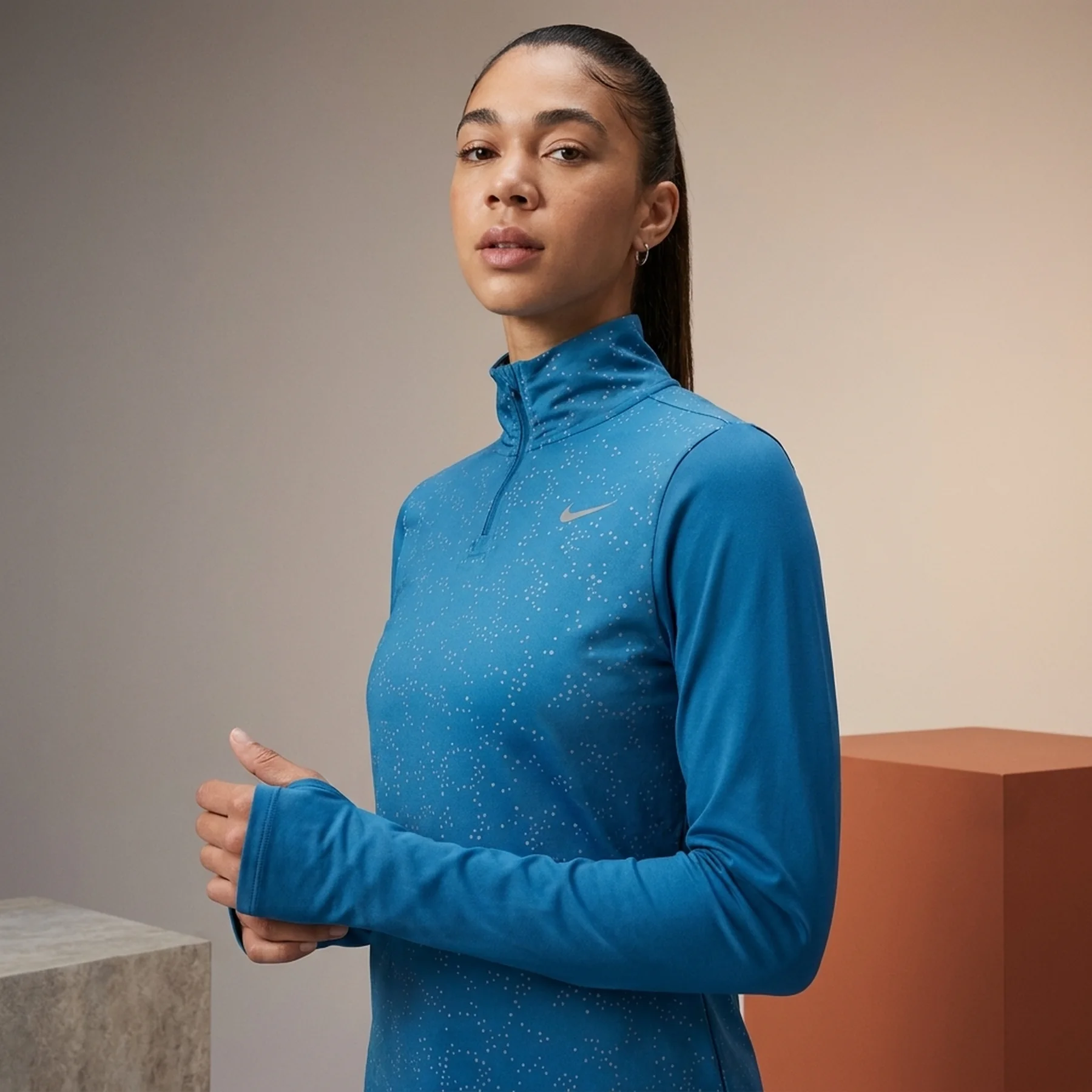 Кофта жіночі Nike 1/4 Swift Blue (FB4562-457)