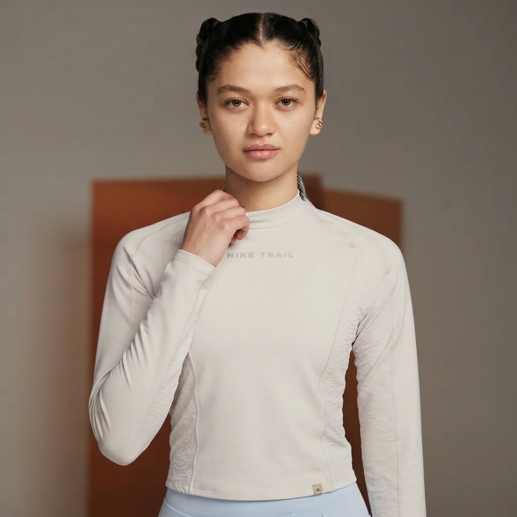 Кофта жіночі Nike Dri-Fit Trail Beige (FN4706-104)