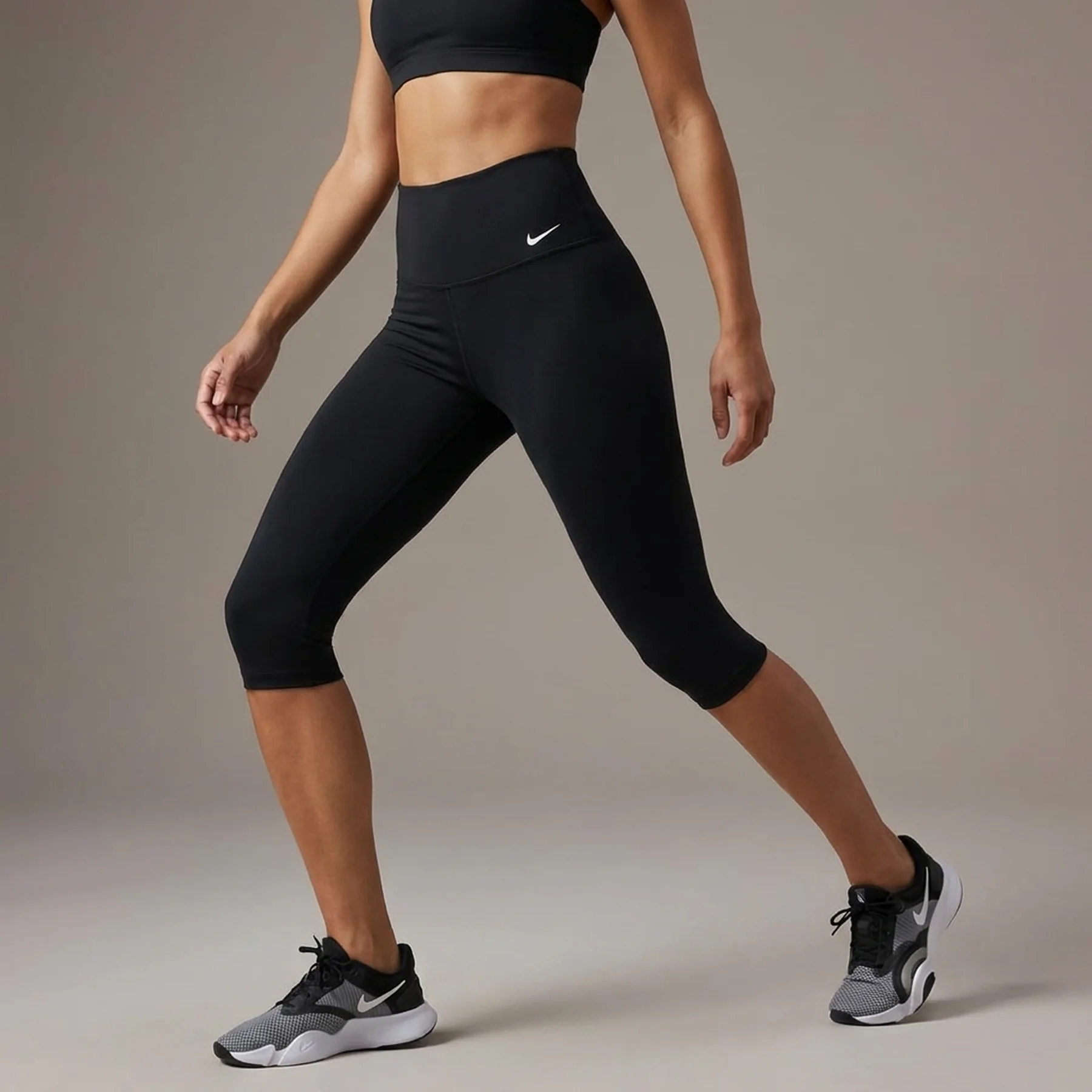 Кофта жіночі Nike One Black Dv9024-010 (DV9024-010)