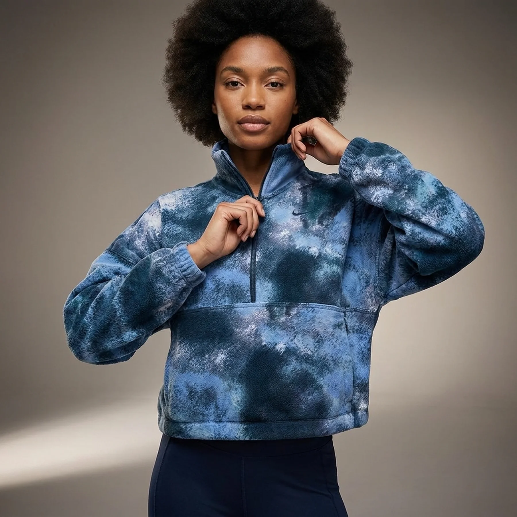 Кофта жіночі Nike One Therma-Fit Oversized 1/2-Zip Fleece Printed Top Camo/Blue (FZ6969-478)