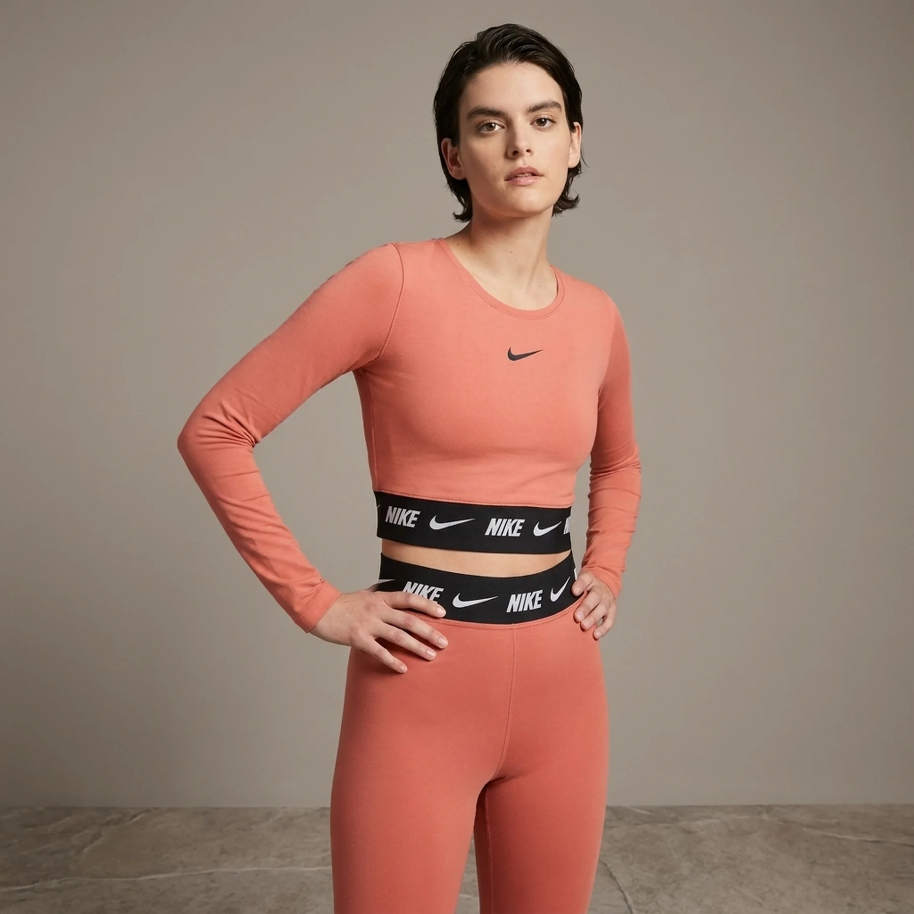 Кофта жіночі Nike Sportswear Peach Dx2315-655 (DX2315-655)