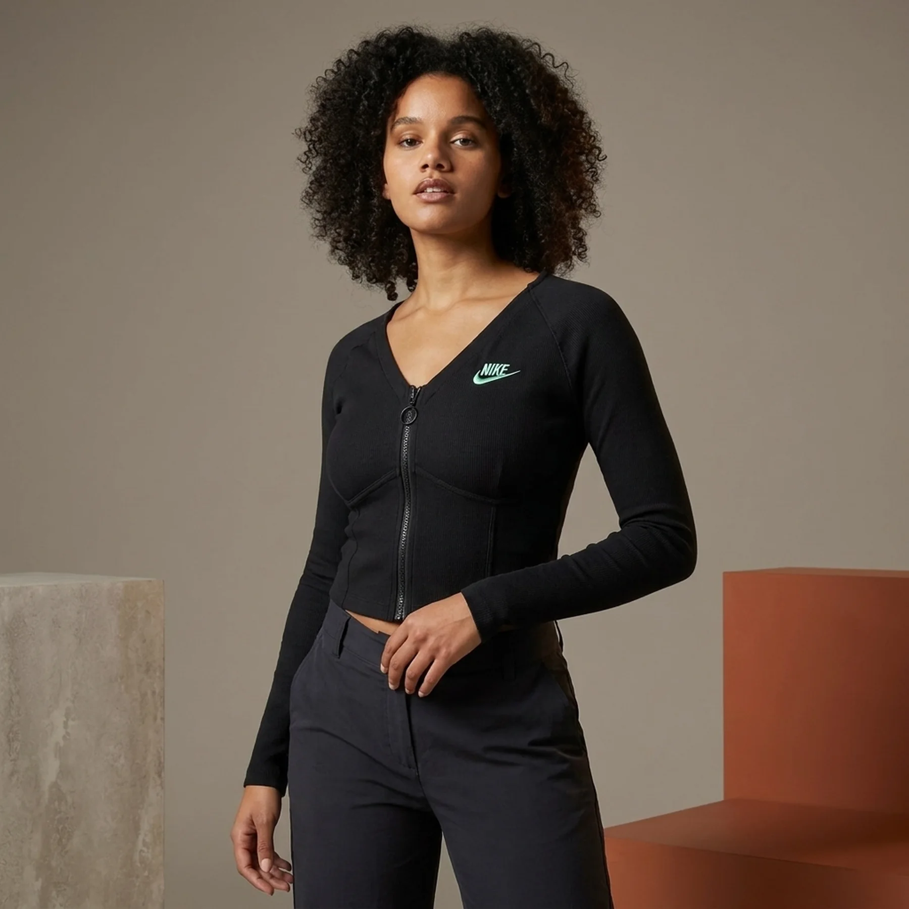 Кофта жіночі Nike Sportswear Women's Ribbed Long-Sleeve Top (FJ5220-010)