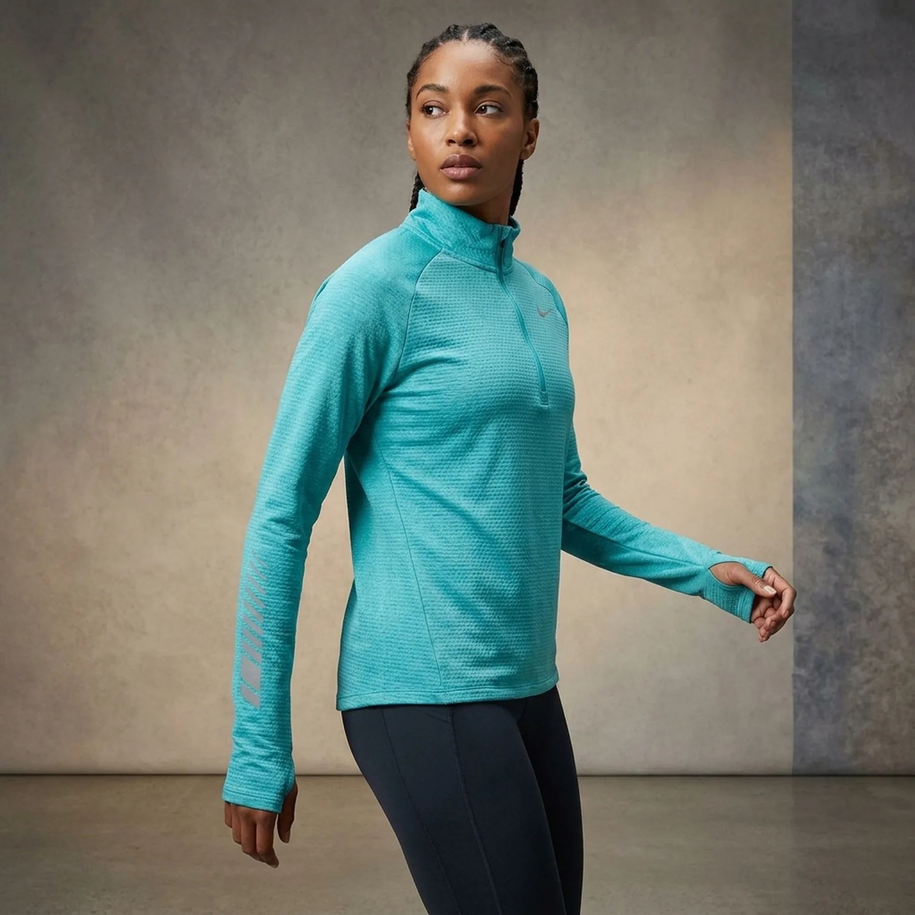Кофта жіночі Nike Therma-Fit Adv Run Division Turquois (FN2261-440)