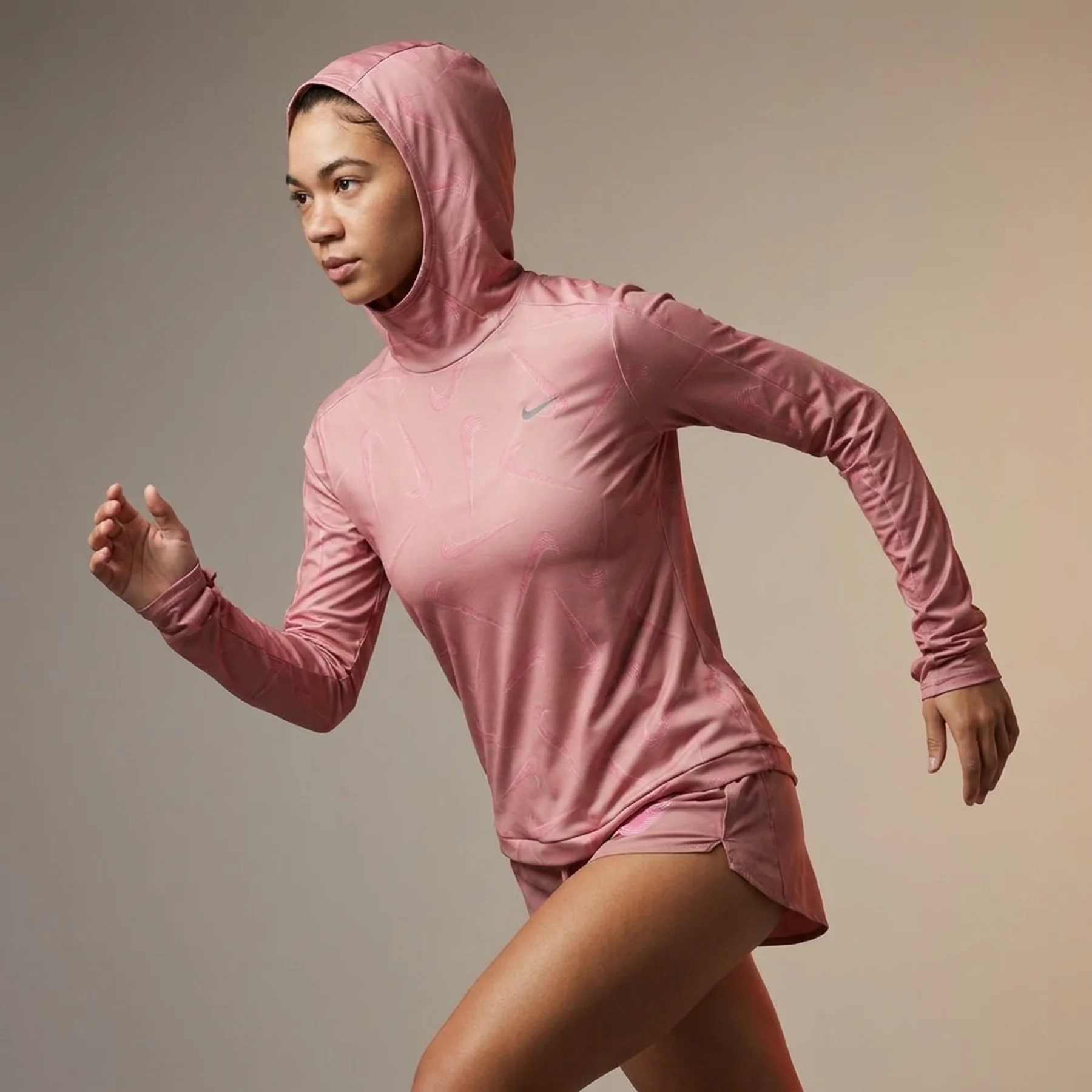 Кофта жіночі Nike W Dri-Fit Swsh Prnt Pacer Hooded (FB4952-618)