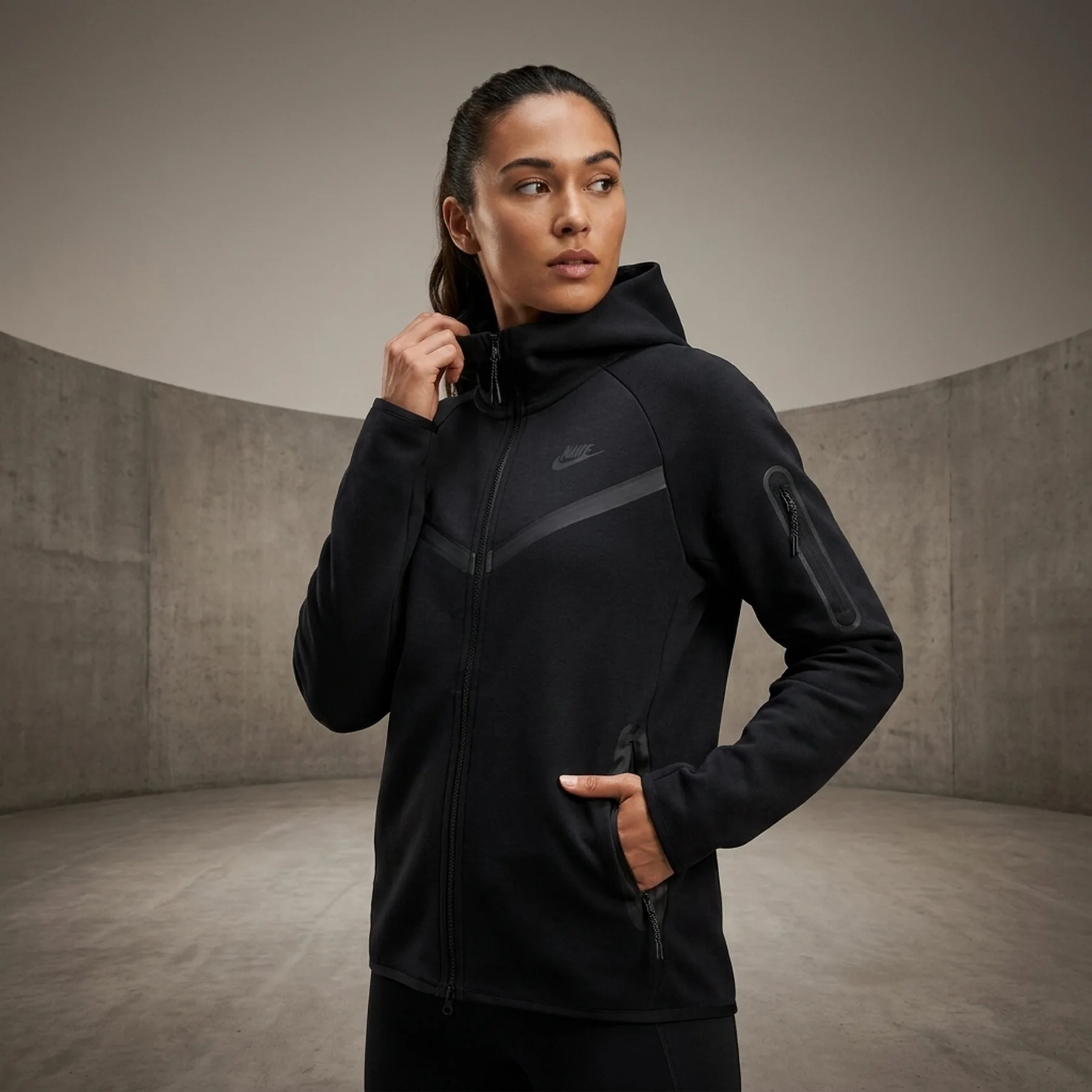 Кофта жіночі Nike W Nsw Tch Flc Wr Fz Hdy 2 (HV6747-010)
