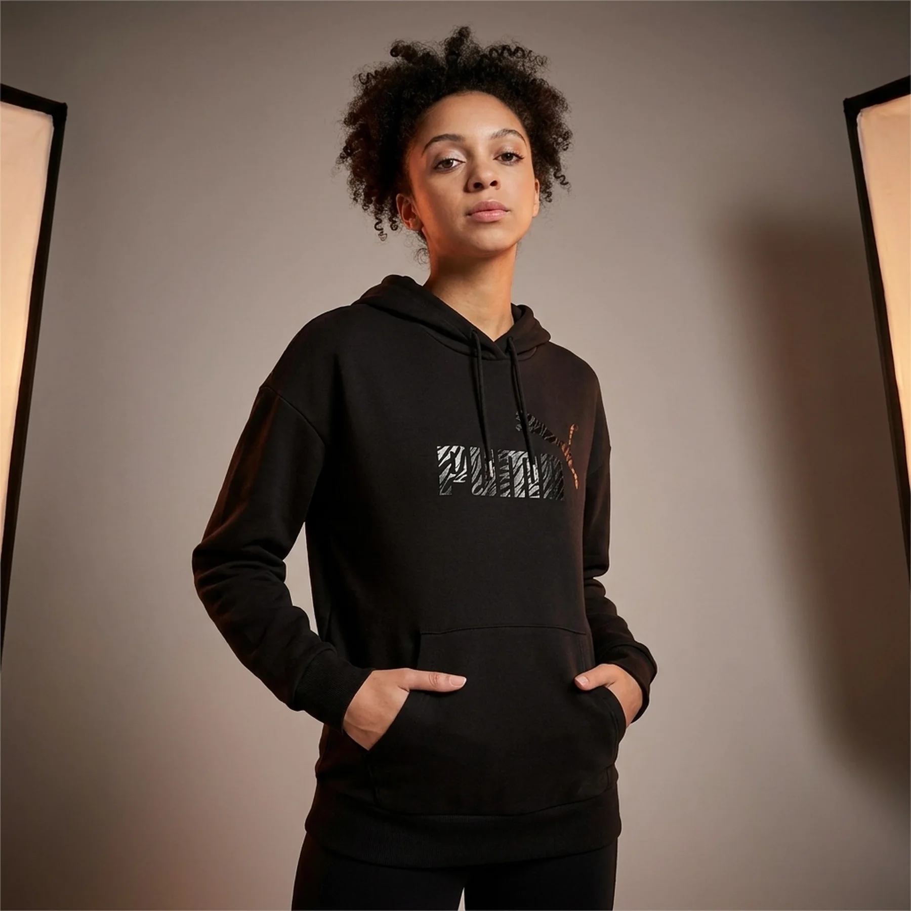 Кофта жіночі Puma Ess+ Animal Hoodie Black (681492-01)