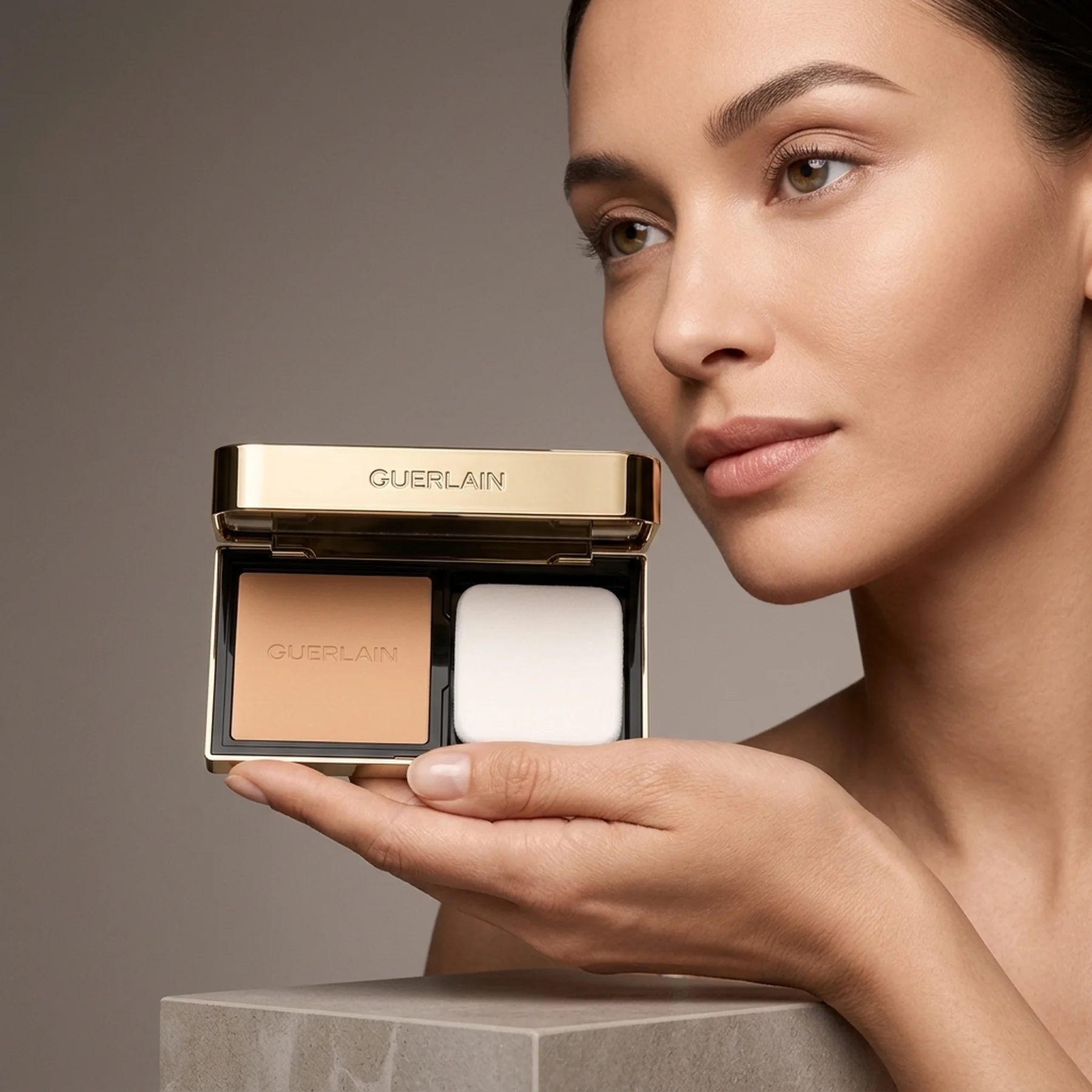 Компактная пудра Guerlain Parure Gold Skin Control High Perfection Matte Compact Foundation 8.7 мл 2N Neutral