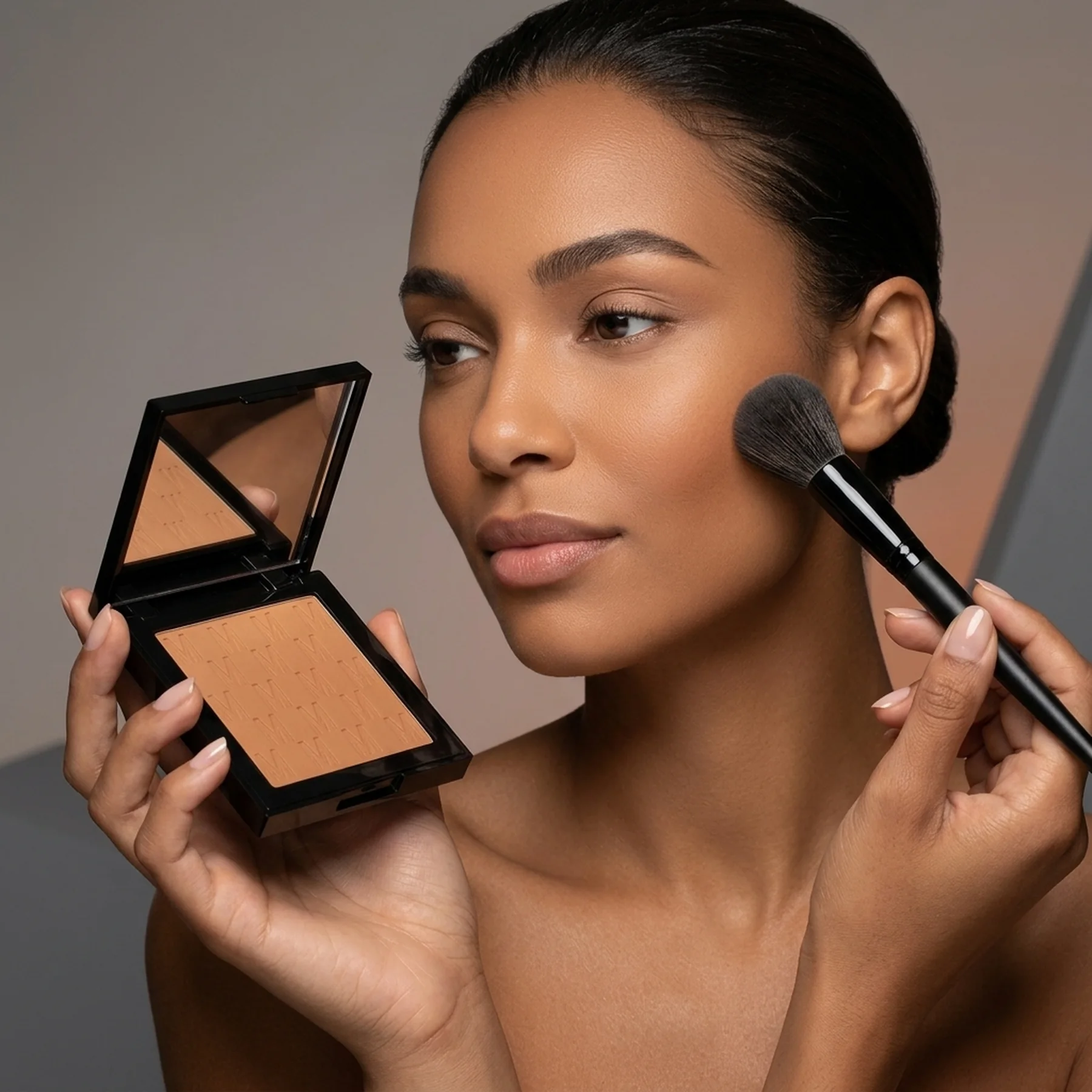 Компактная пудра MESAUDA NUDE VENUS POWDER COMPACT 10 г 106 Burnt Caramel